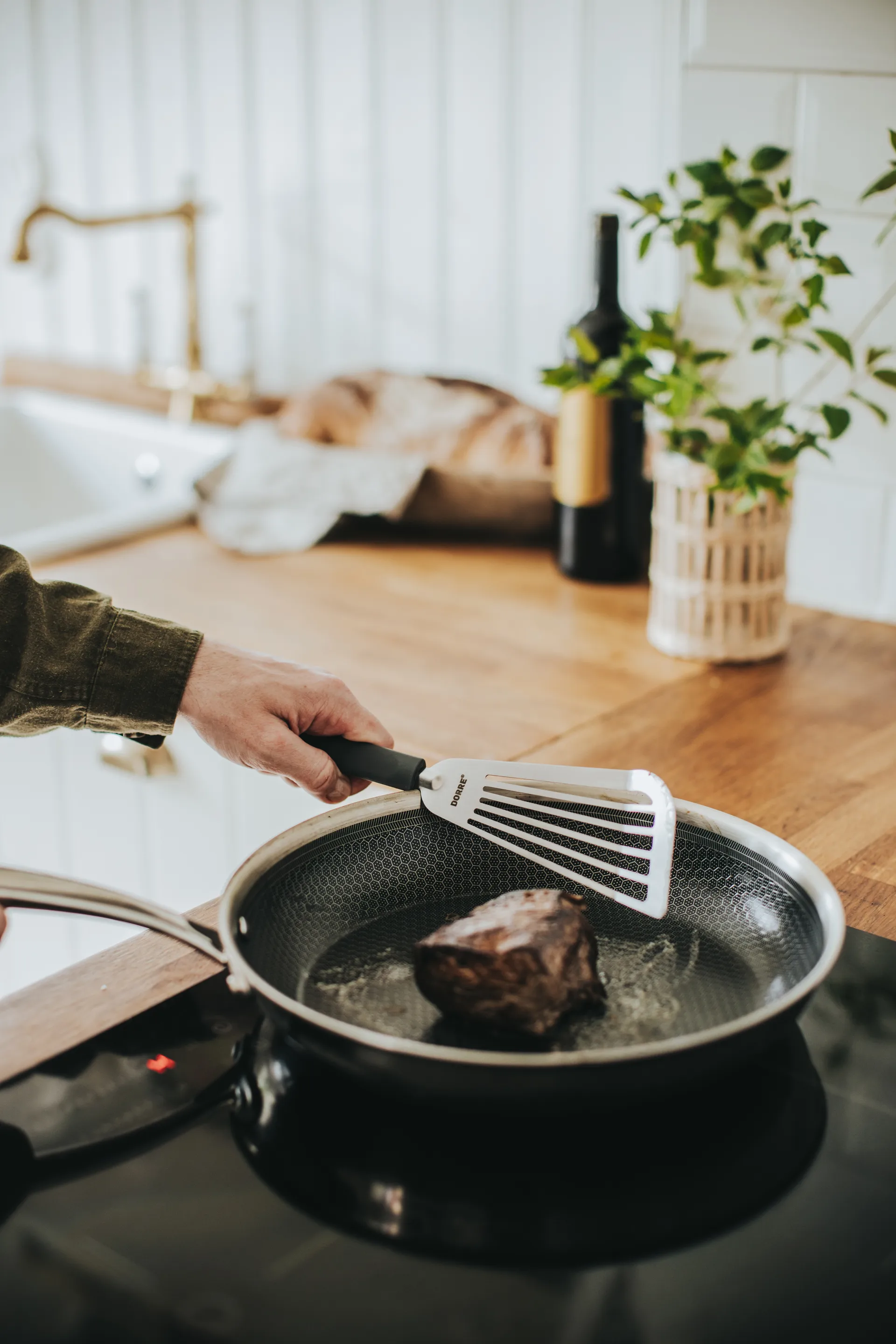 Spatola da cucina 33×8,5×1,8 cm Saira, Acciaio inossidabile-manico in silicone grigio Dorre