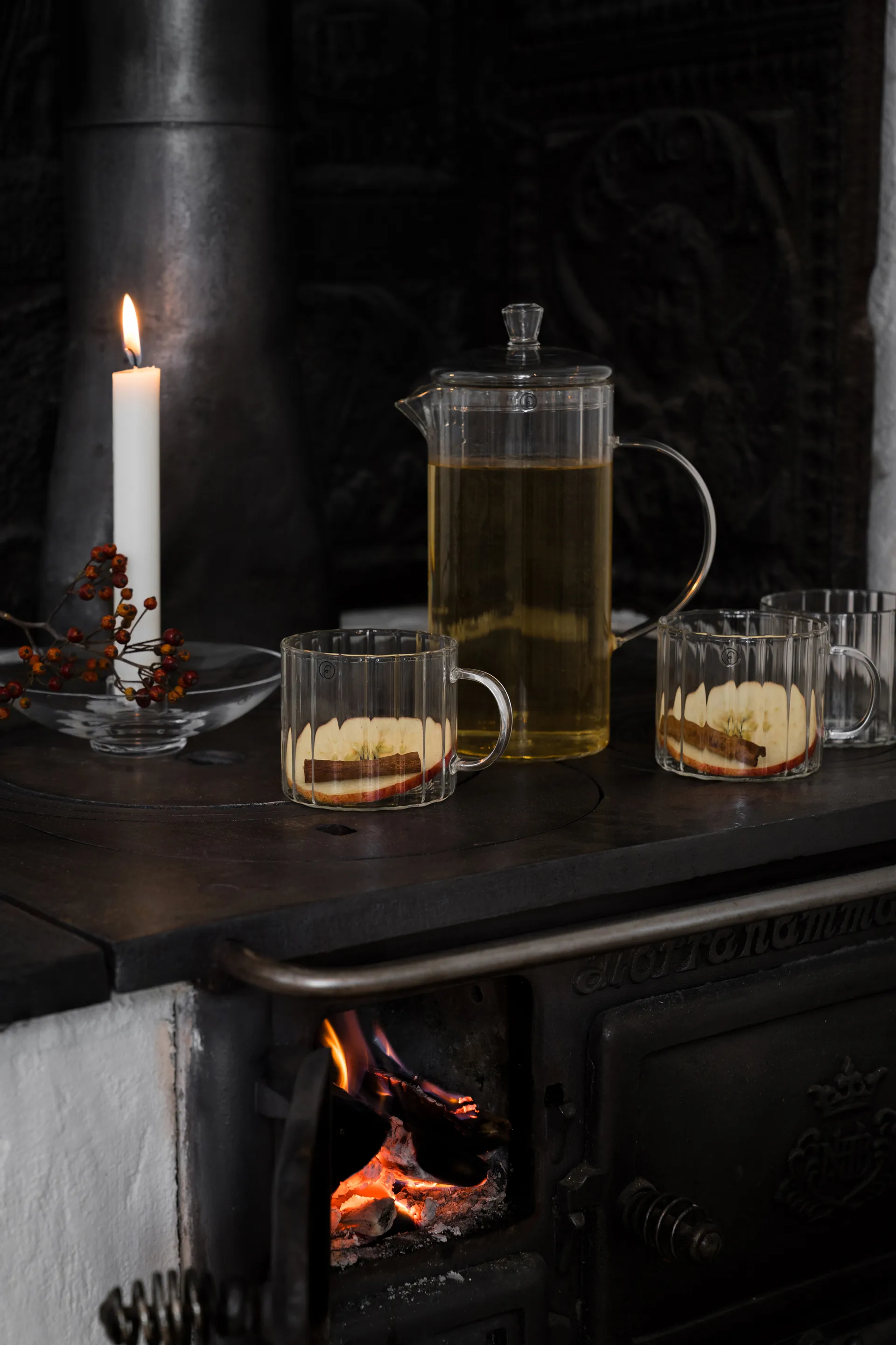 Caraffa in vetro scanalata Ernst 1 L, Trasparente ERNST