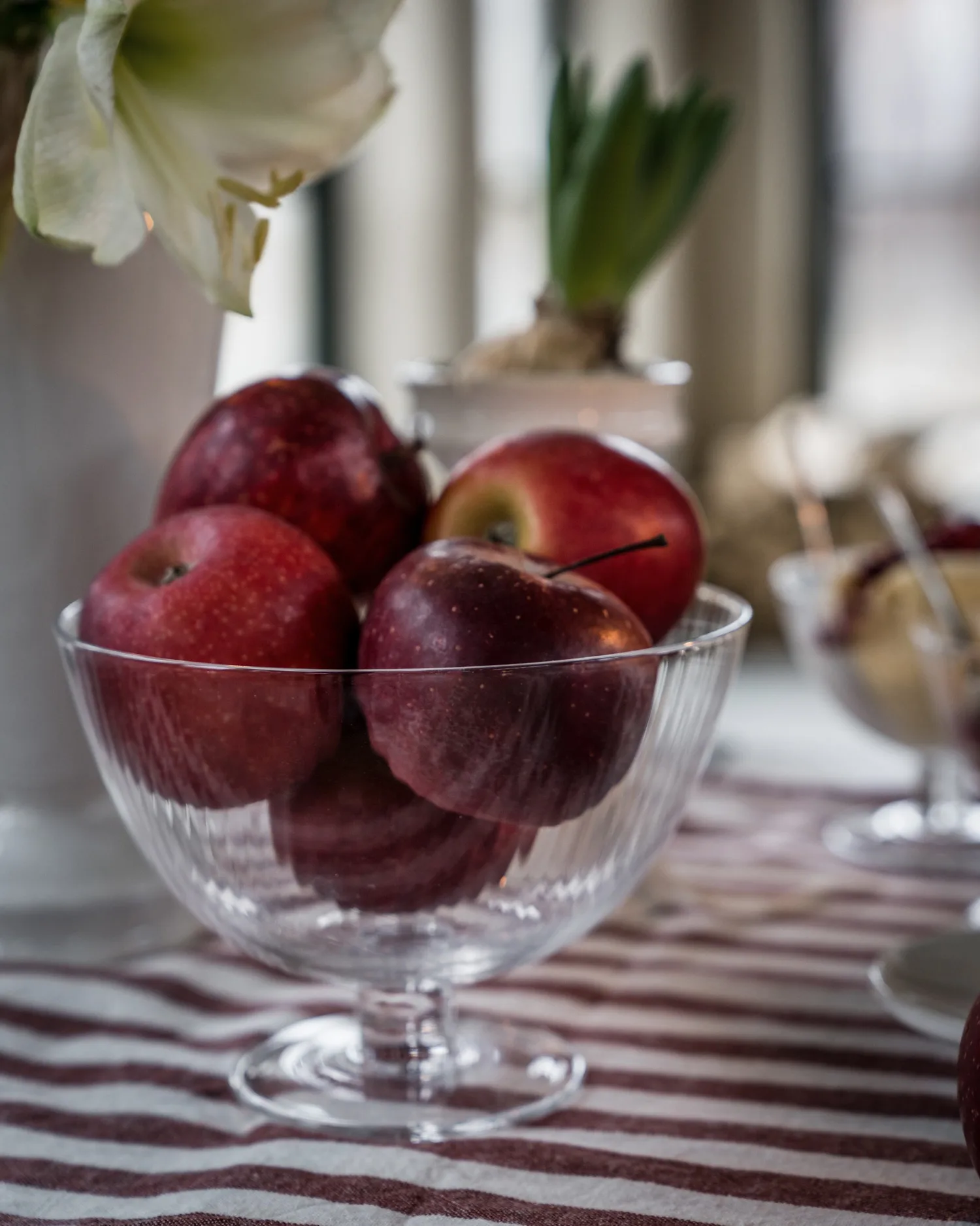 Ciotola di vetro su piede Ernst, Ø16,5 cm ERNST