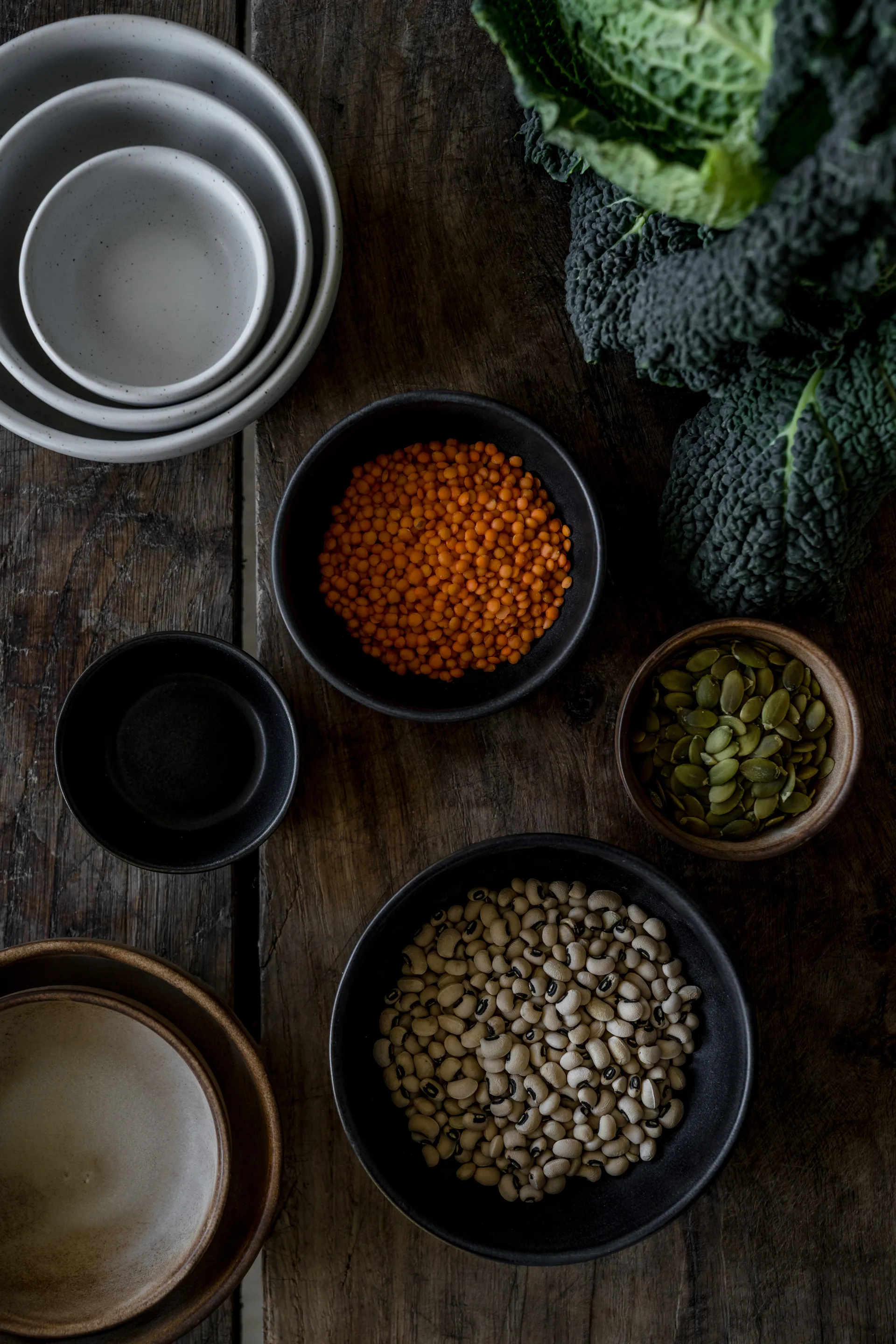 Ciotola Ernst , Base nero opaco-naturale, Ø14 cm ERNST