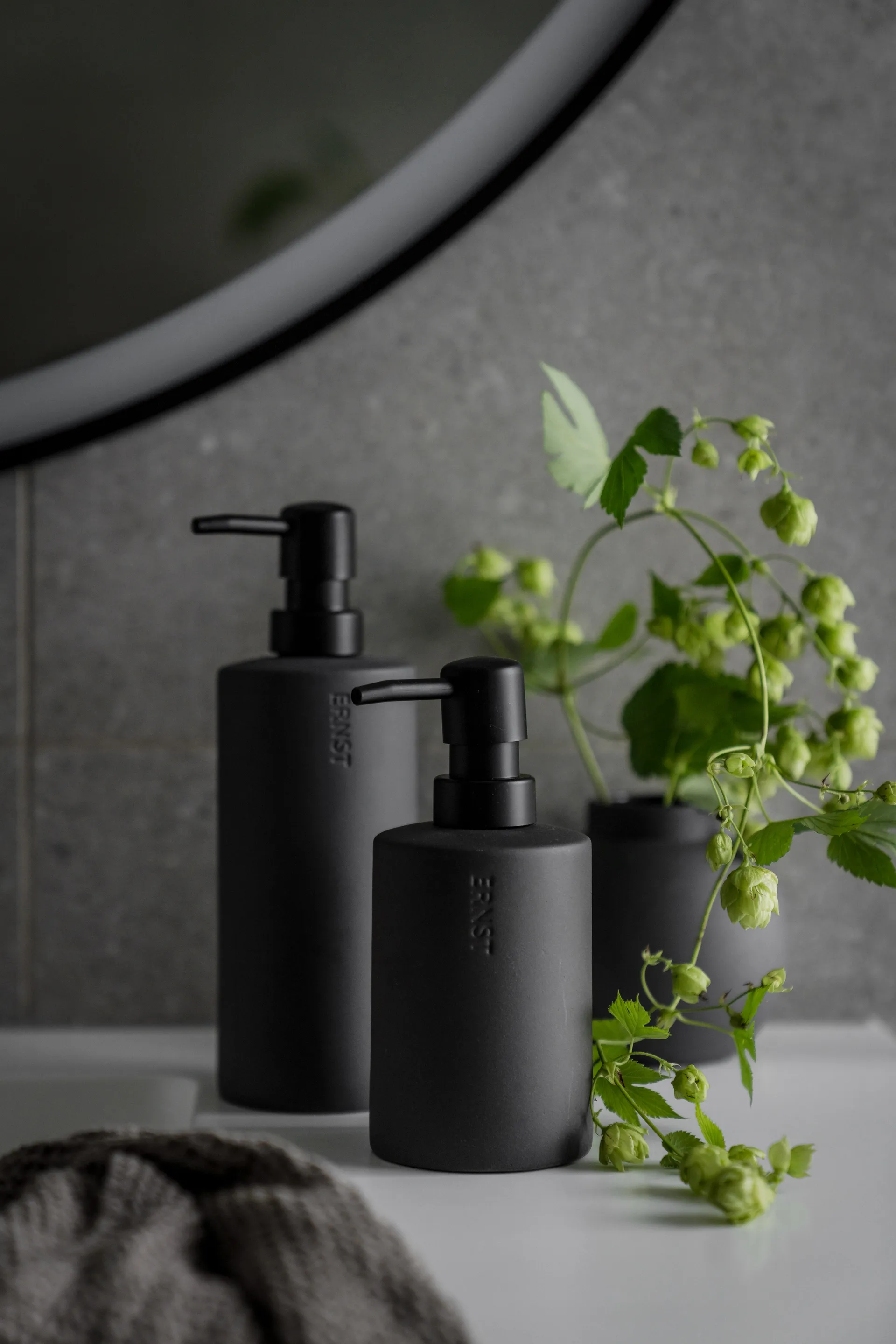 Dispenser sapone Ernst 35 cl, Grigio scuro ERNST