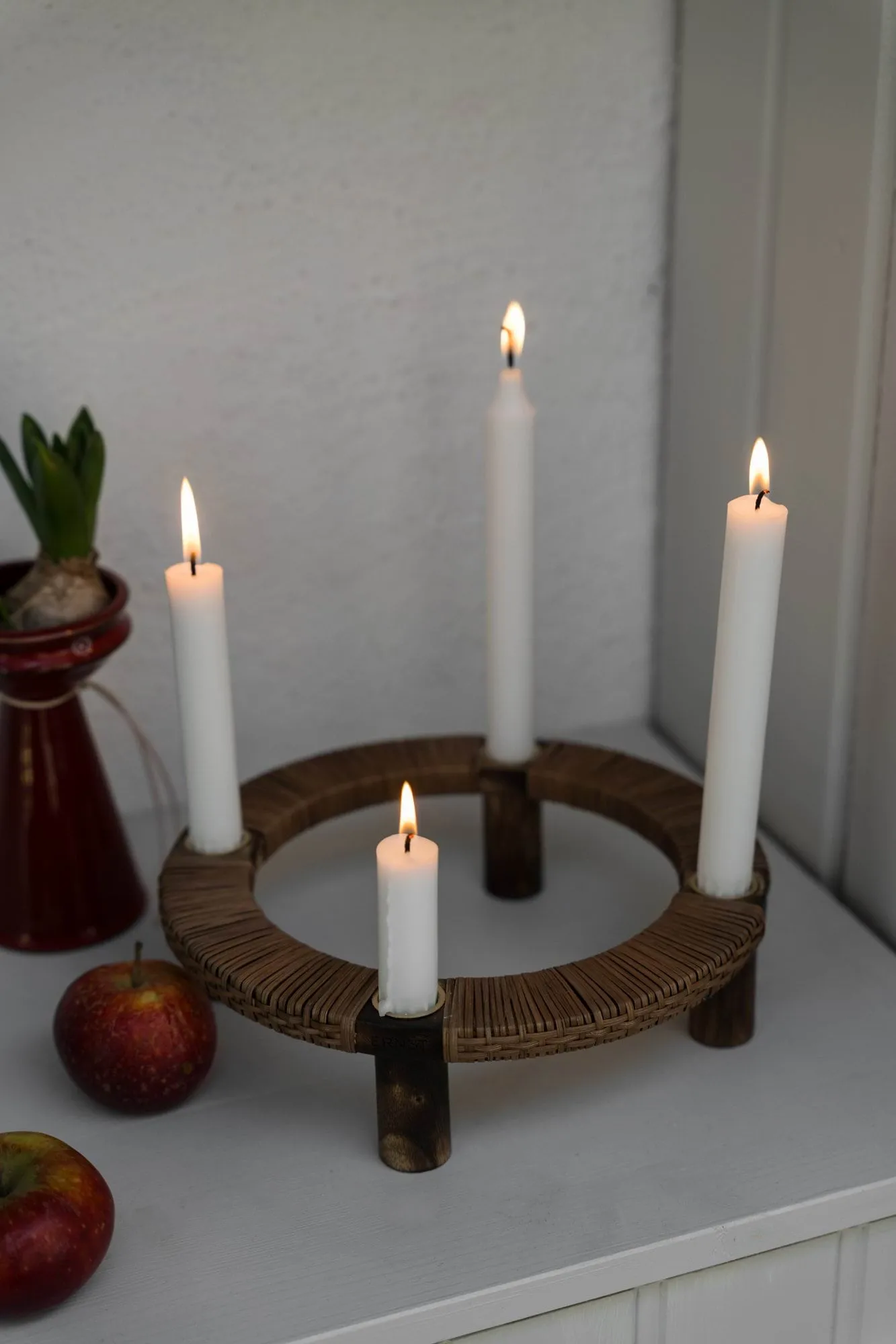 Ernst portacandele rotondo 4 luci, Legno scuro ERNST
