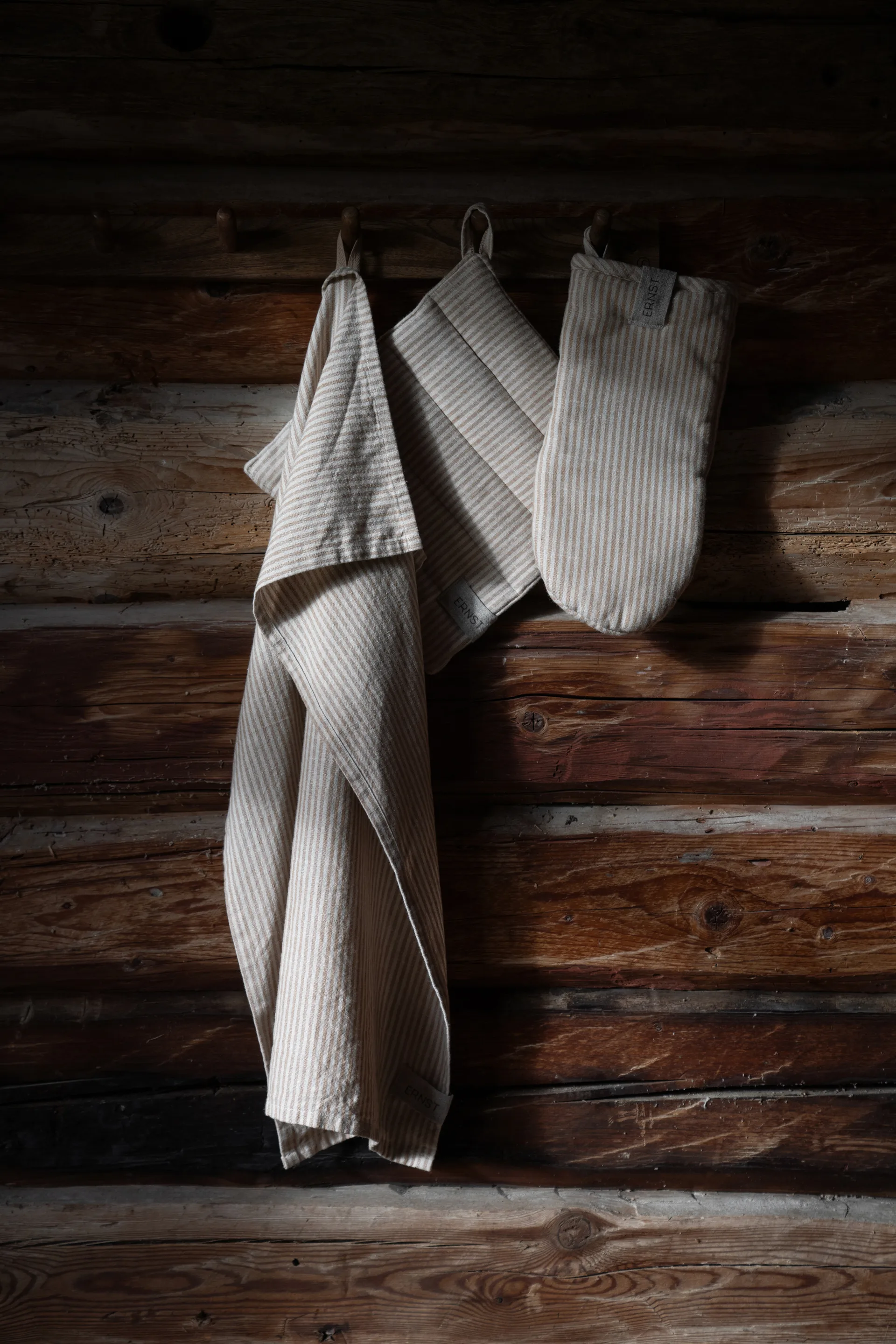 Guanto da forno a righe Ernst, Kola-beige ERNST