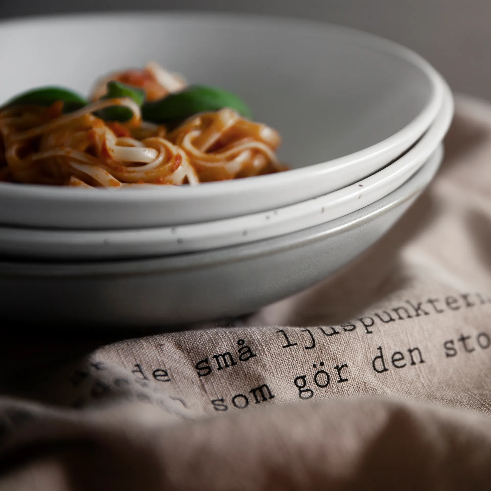 Piatto fondo Ernst 22 cm, pois-bianco ERNST