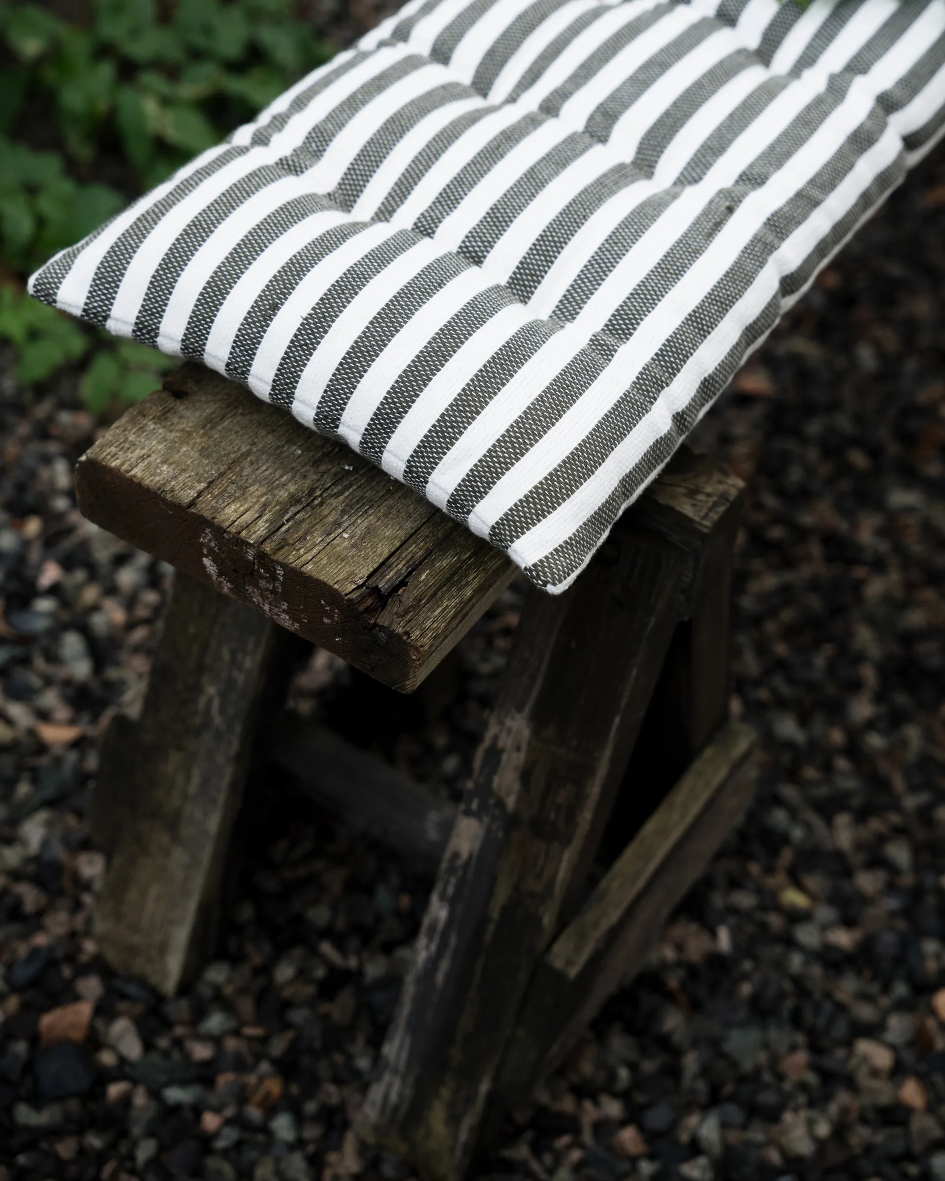 Tappetino per scale Ernst 30x100 cm, Salvia-bianco ERNST