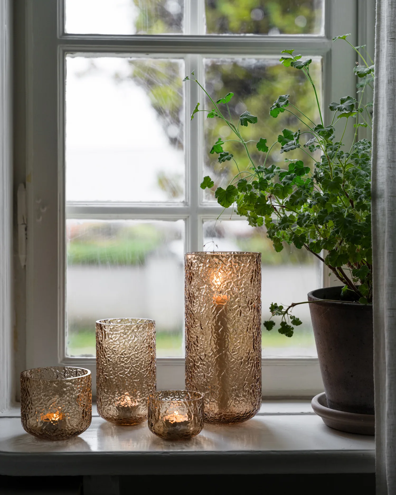 Vaso/portacandela decorato Ernst, Ambra, Ø8x6 cm ERNST