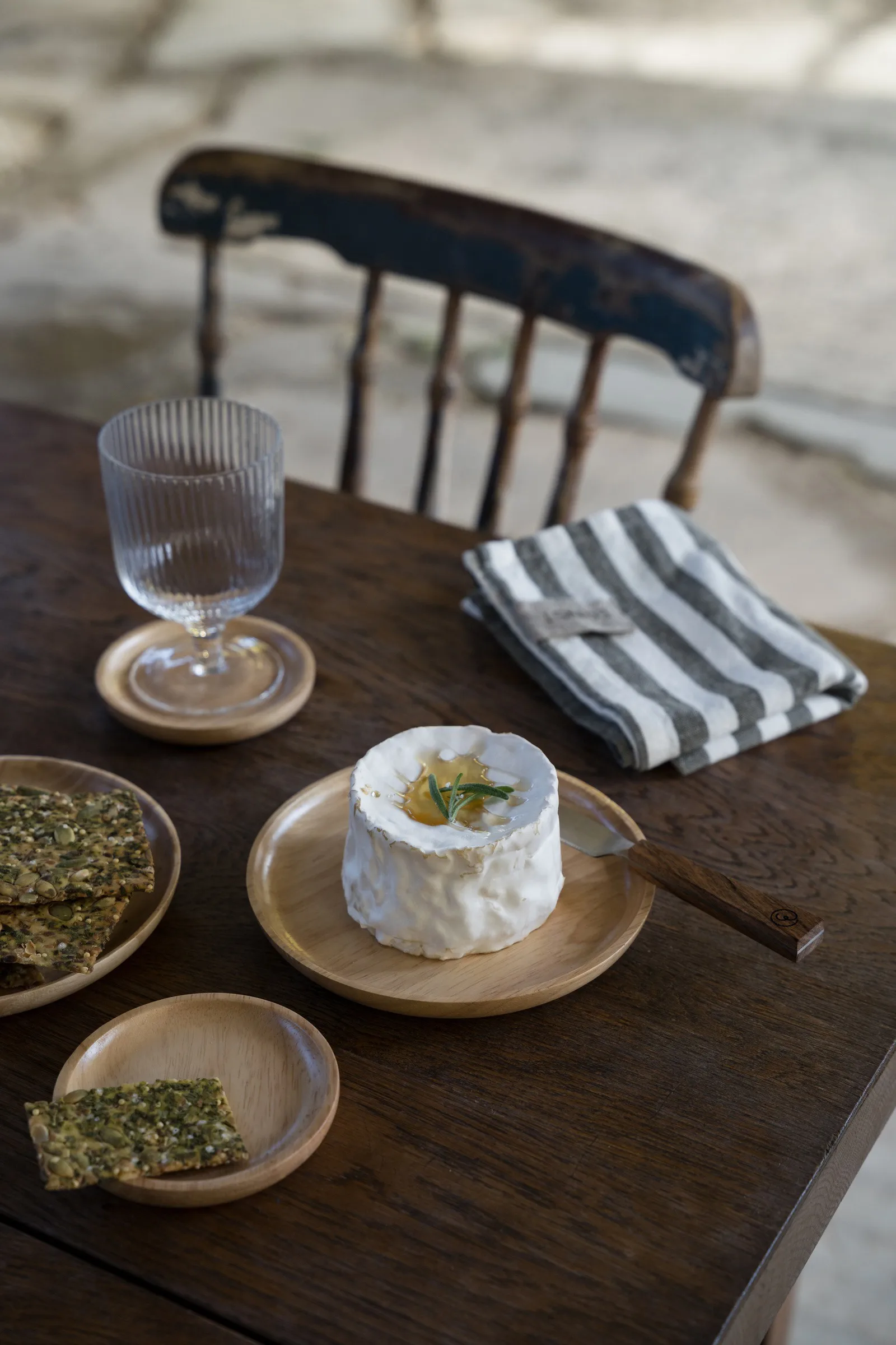 Vassoio in legno Ernst, Albero della gomma, Ø10 cm ERNST