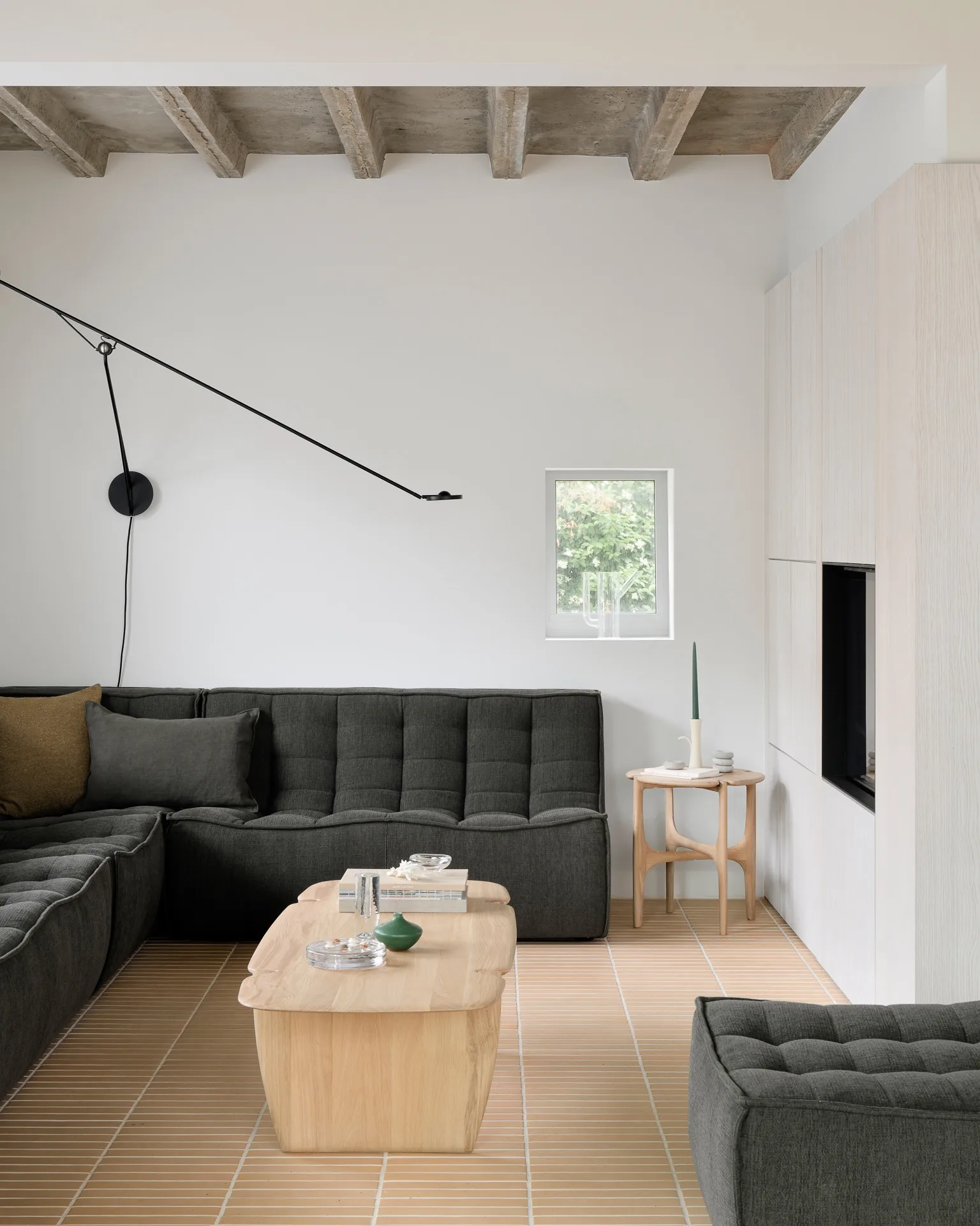 Divano modulare angolare N701 con angolo arrotondato, tessuto Moss Eco, 330x260 cm Ethnicraft