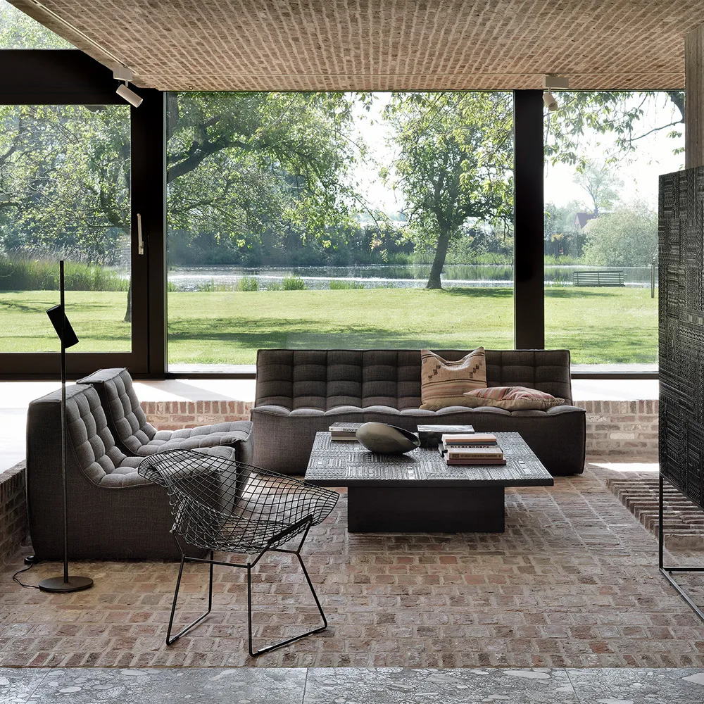 Divano N701 a 2 posti, Tessuto grigio scuro Ethnicraft