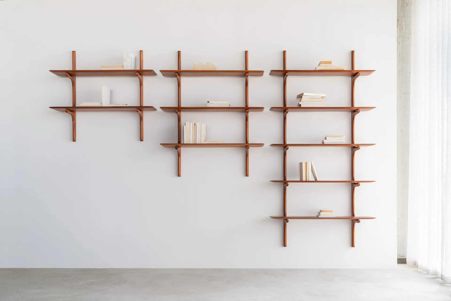 Mensola da parete PI 91 cm, Mogano verniciato Ethnicraft