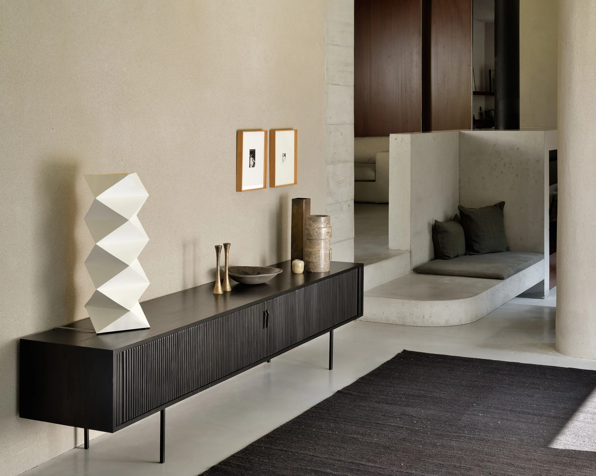 Mobile TV Roller Max , Laccato teak-nero-2 porte Ethnicraft