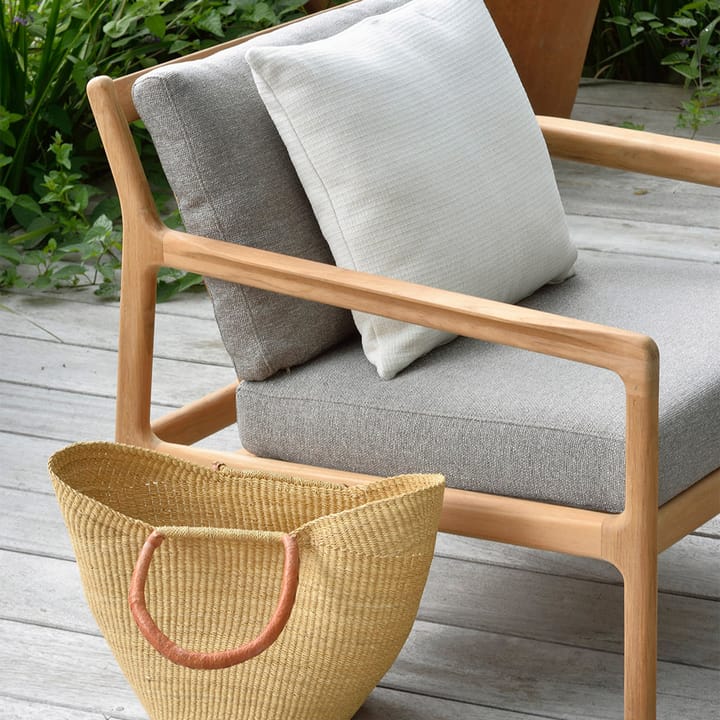Poltrona lounge da esterno Jack in teak, Mocha Ethnicraft