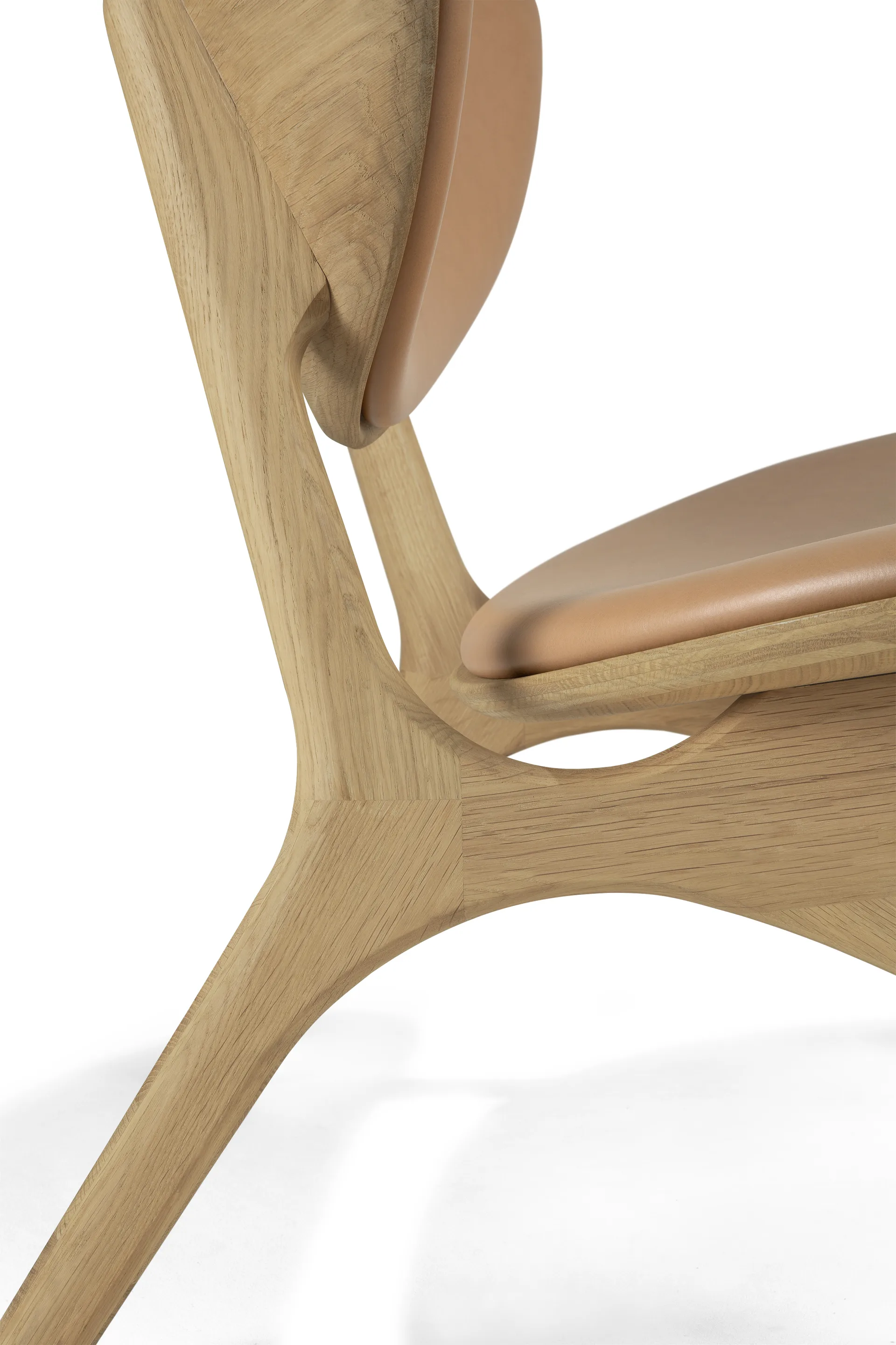 Poltrona lounge Eye, Rovere laccato-pelle Sienna Ethnicraft