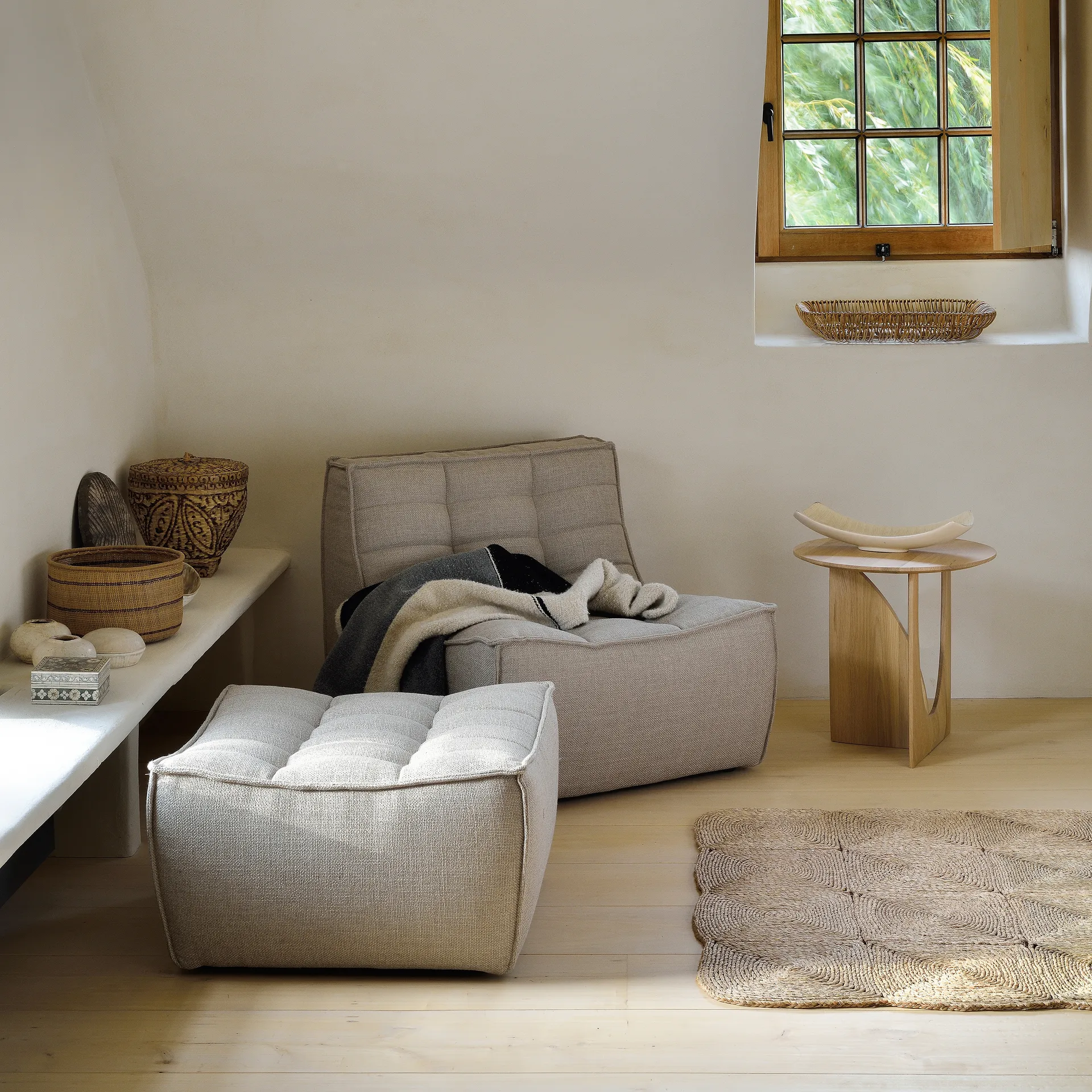 Poltrona N701, Tessuto beige Ethnicraft