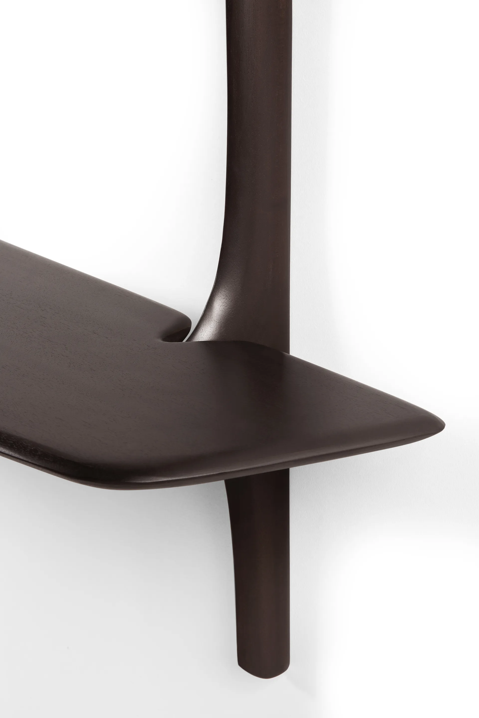 Scrivania a parete PI, Mogano marrone scuro, 140x48 cm Ethnicraft