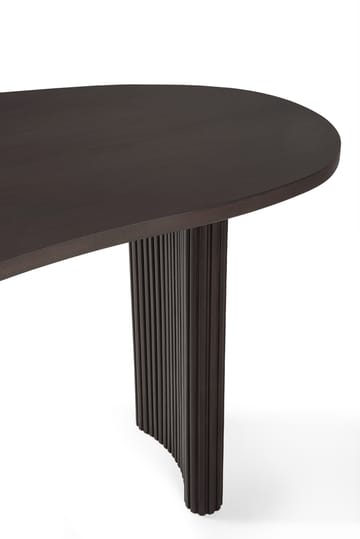 Scrivania Boomerang 160x83x76 cm - mogano tinto marrone scuro - Ethnicraft