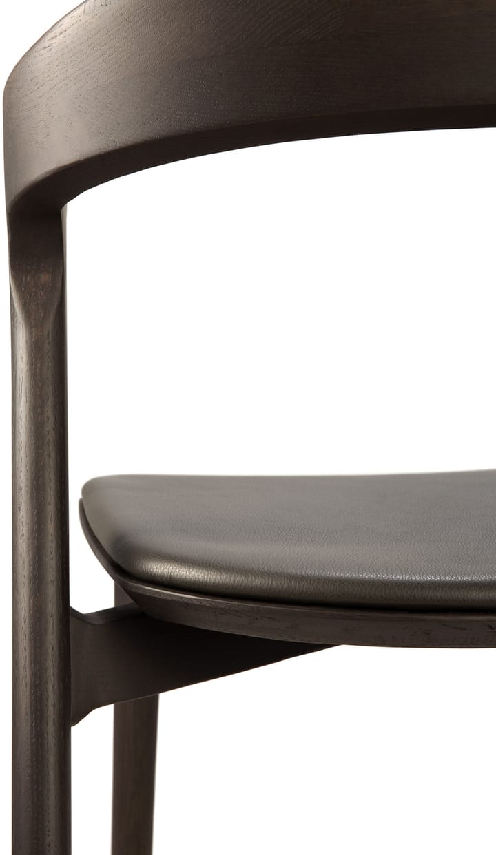 Sedia Bok con seduta in pelle, Rovere tinto marrone-pelle scura Ethnicraft