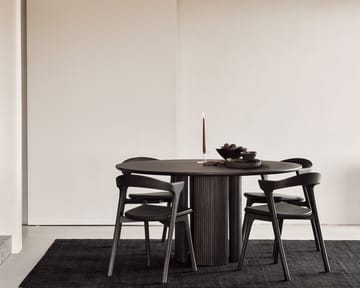 Sedia Bok con seduta in pelle - Rovere tinto marrone-pelle scura - Ethnicraft
