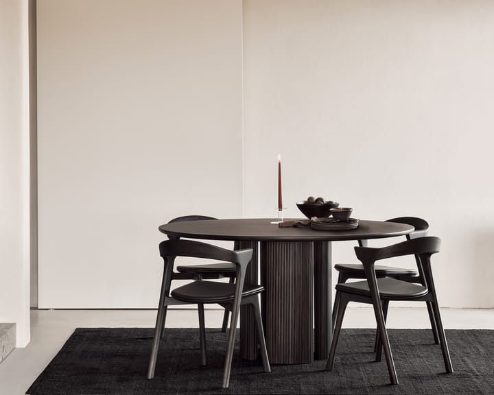 Sedia Bok con seduta in pelle, Rovere tinto marrone-pelle scura Ethnicraft