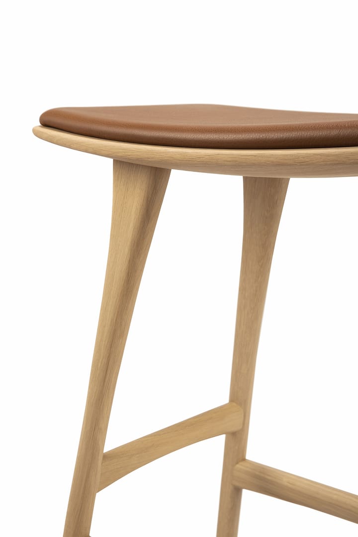 Sgabello alto Osso Counter 67 cm, Rovere laccato Ethnicraft