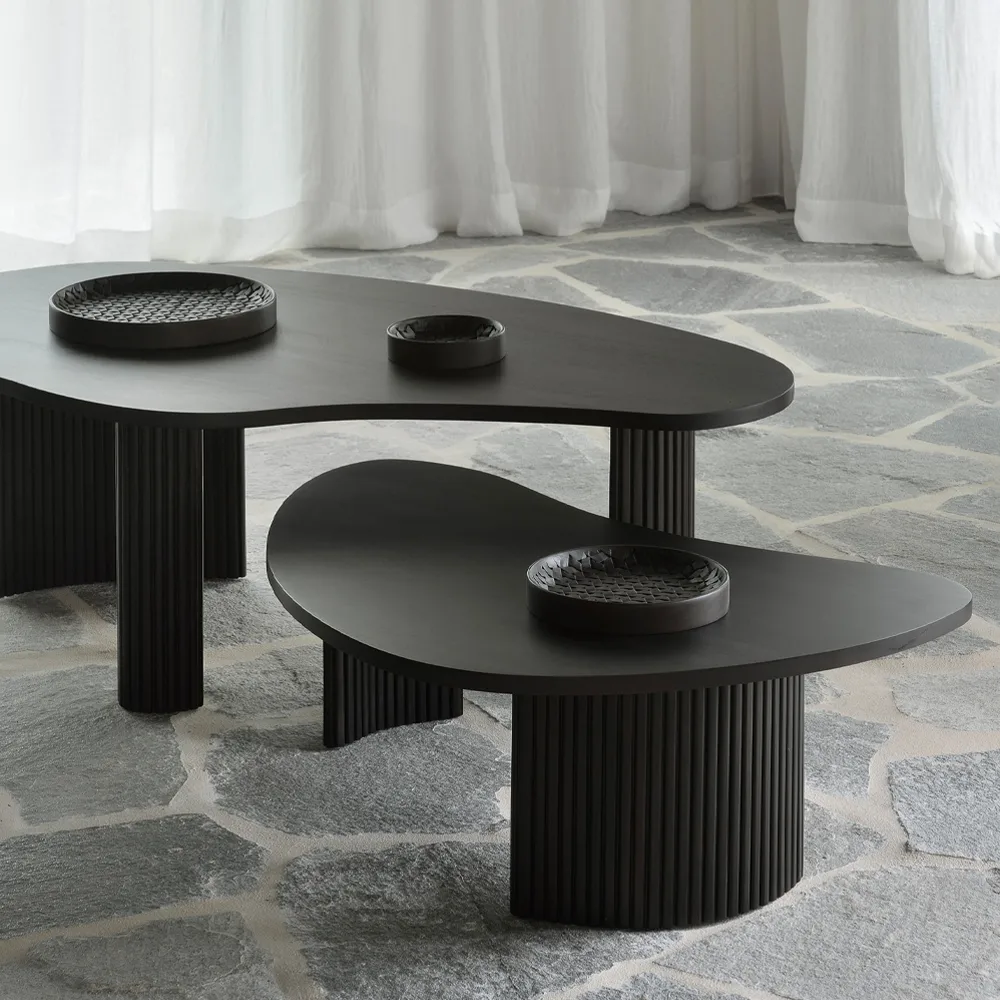 Tavolino Boomerang, Mogano dark brown 85x77 cm Ethnicraft