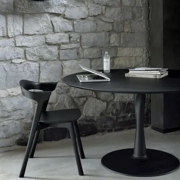 Tavolo da pranzo rotondo Torsion - Rovere tinto di nero, Ø90 cm - Ethnicraft