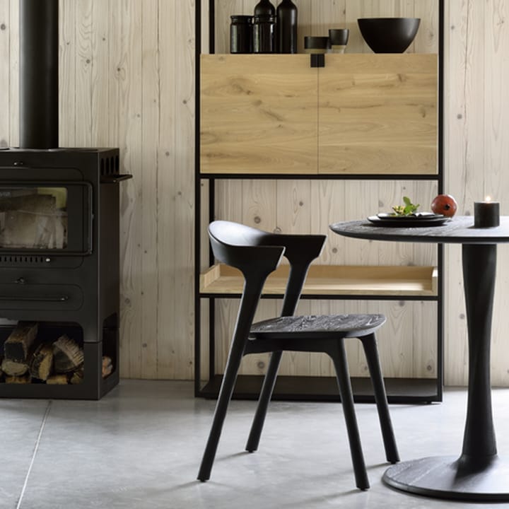 Tavolo rotondo Torsion in rovere nero spazzolato, Ø127 cm Ethnicraft