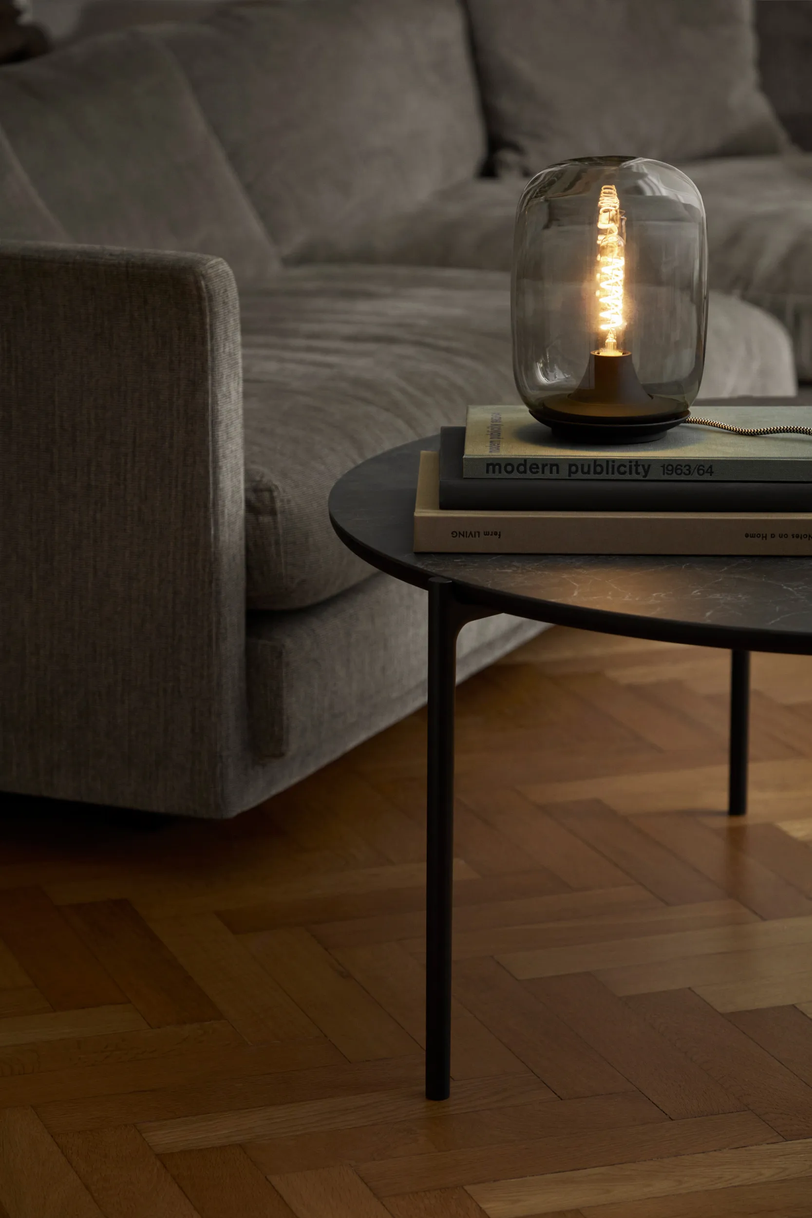 Lampada Acorn 21,5 cm, Pietra Eva Solo