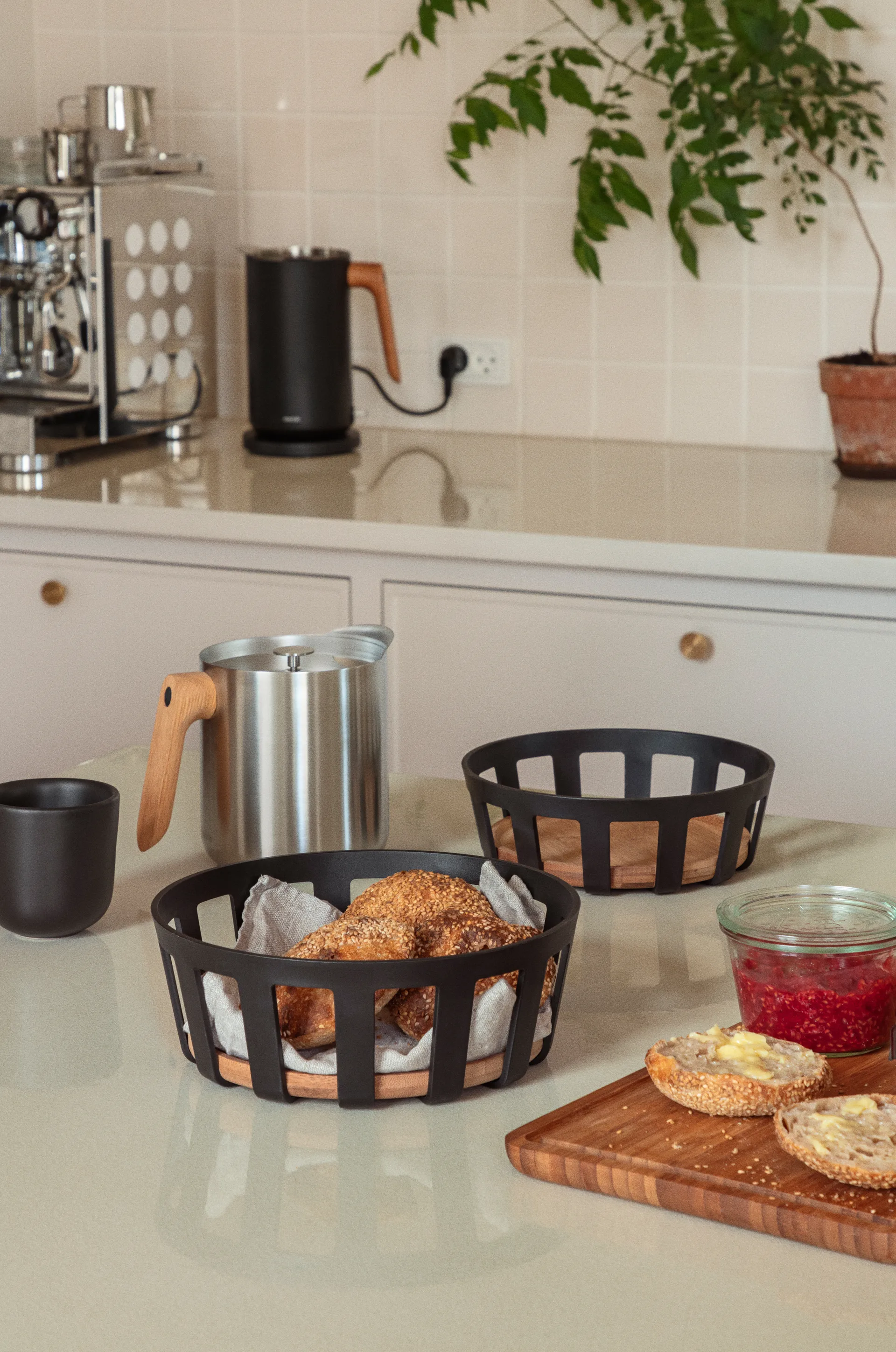 Portapane Nordic Kitchen, Nero, grande, Ø24,5 cm Eva Solo