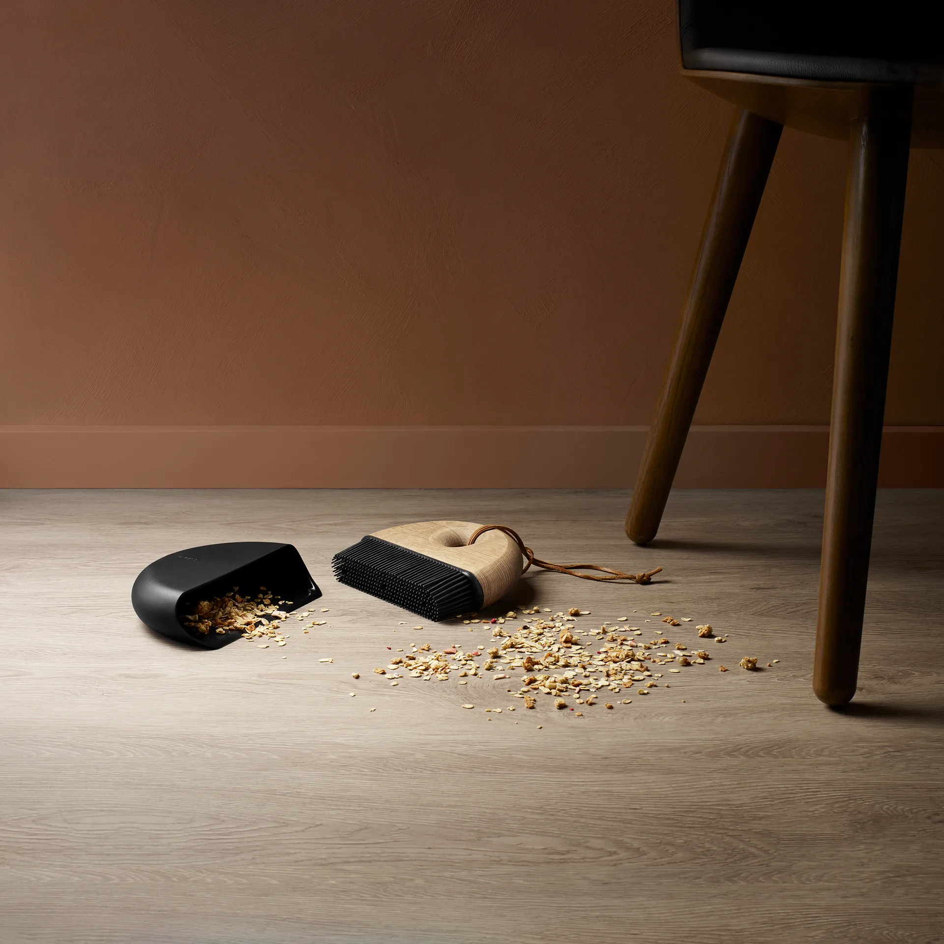 Set scopa e paletta Sweep, graw Eva Solo