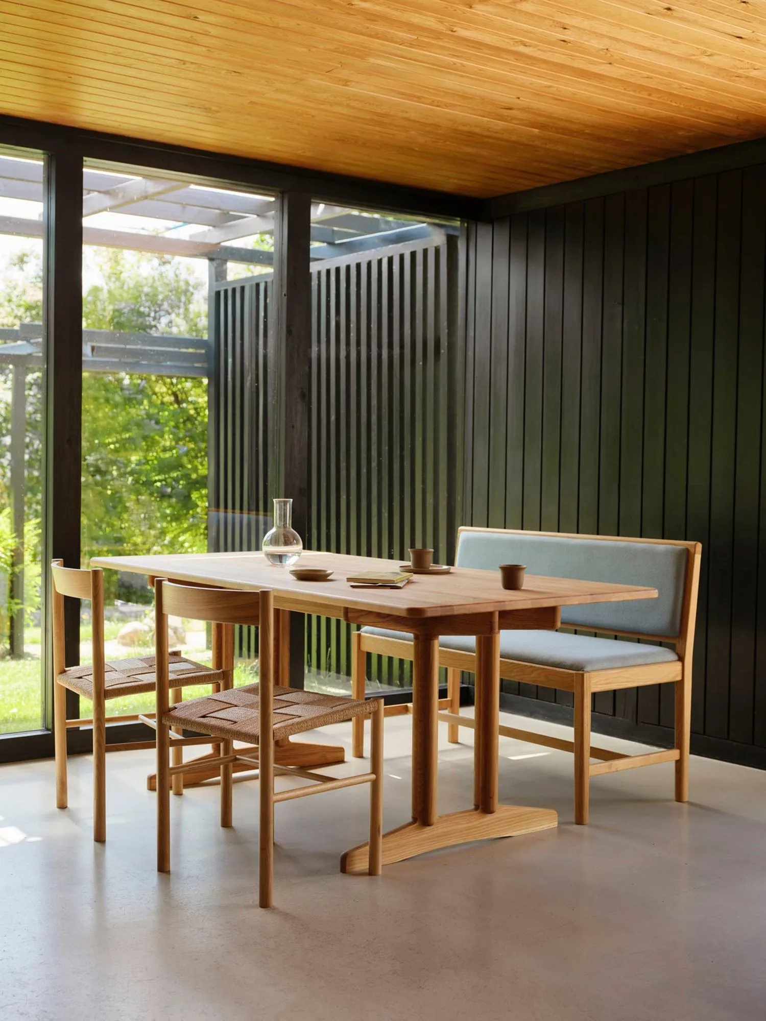 J176 Sønderborg panca, Rovere laccato-ploegwool blue FDB Møbler