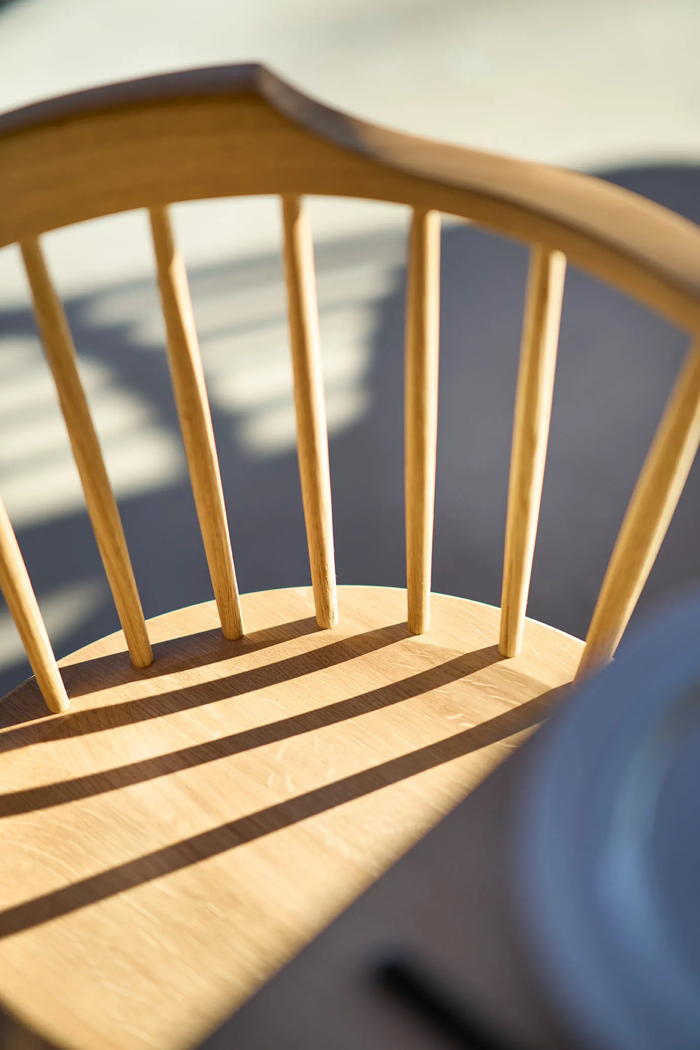 Sedia J18, Marrone quercia oliato FDB Møbler