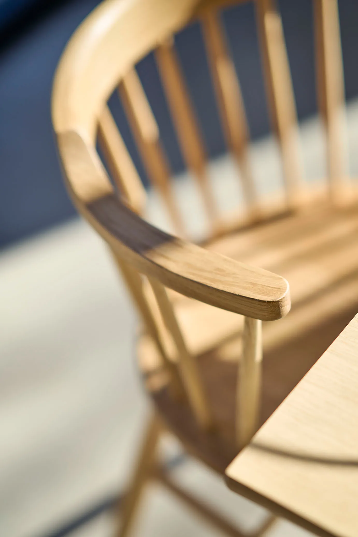 Sedia J18, Marrone quercia oliato FDB Møbler