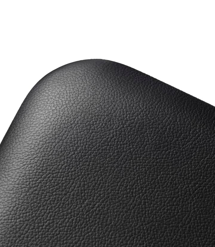 Sedia J48, Rovere naturale laccato - pelle nera FDB Møbler