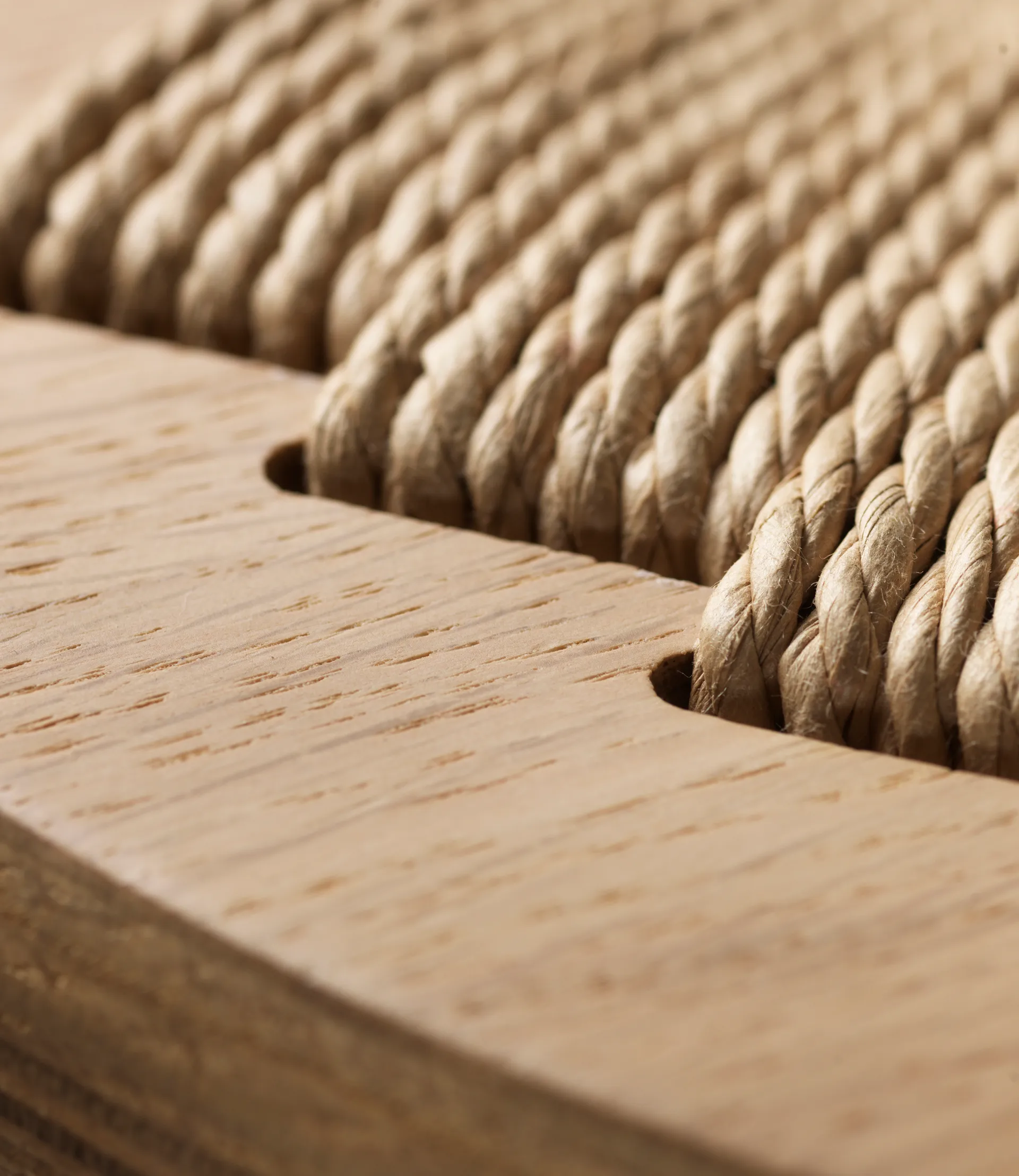 Sgabello da bar J165C 65 cm, Rovere naturale laccato-naturale FDB Møbler