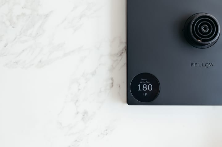 Bollitore elettrico Stagg EKG Pro 0.9 L, Nero opaco-noce Fellow