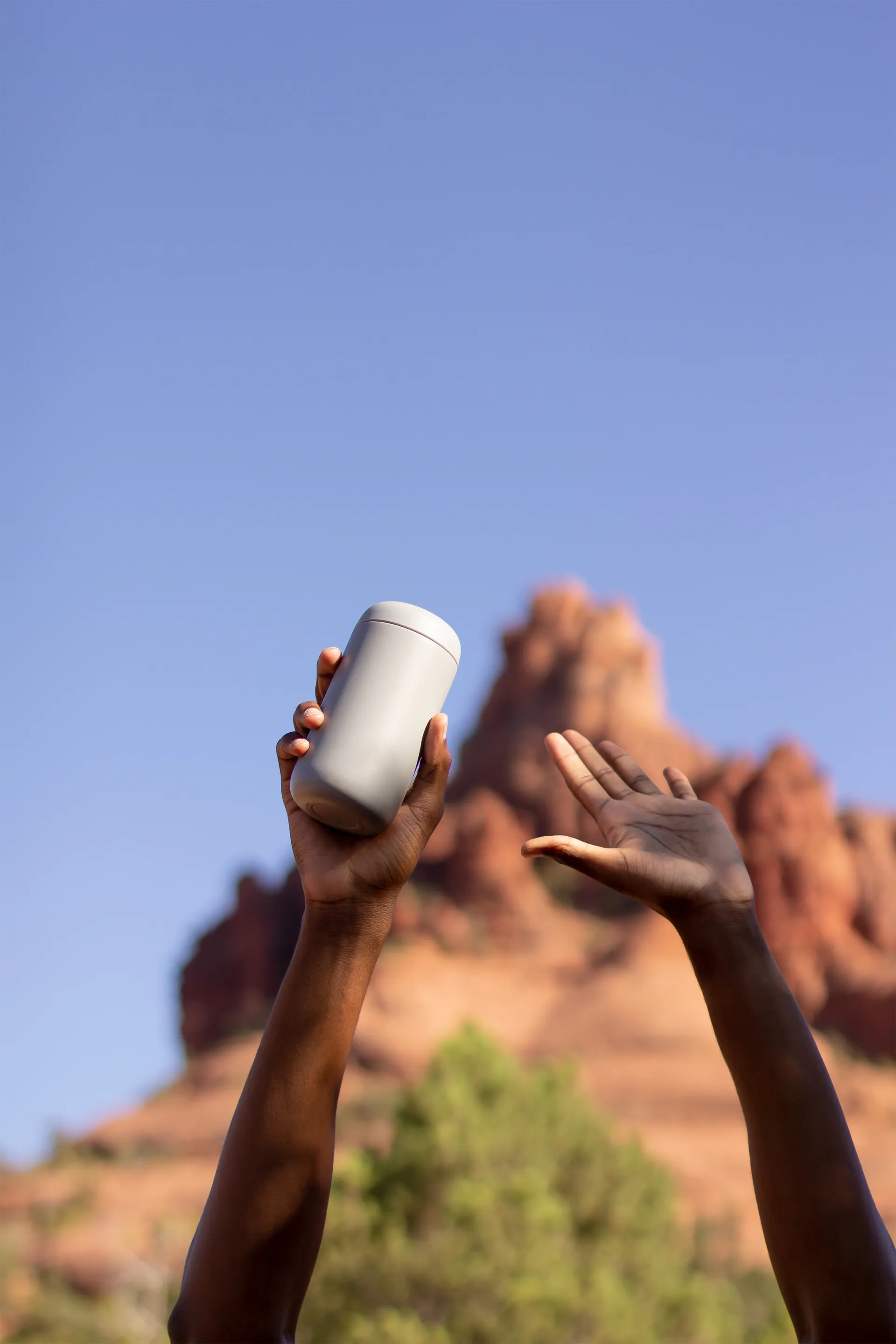 Tazza termica Carter con protezione antispruzzo 47 cl, Bianco opaco Fellow