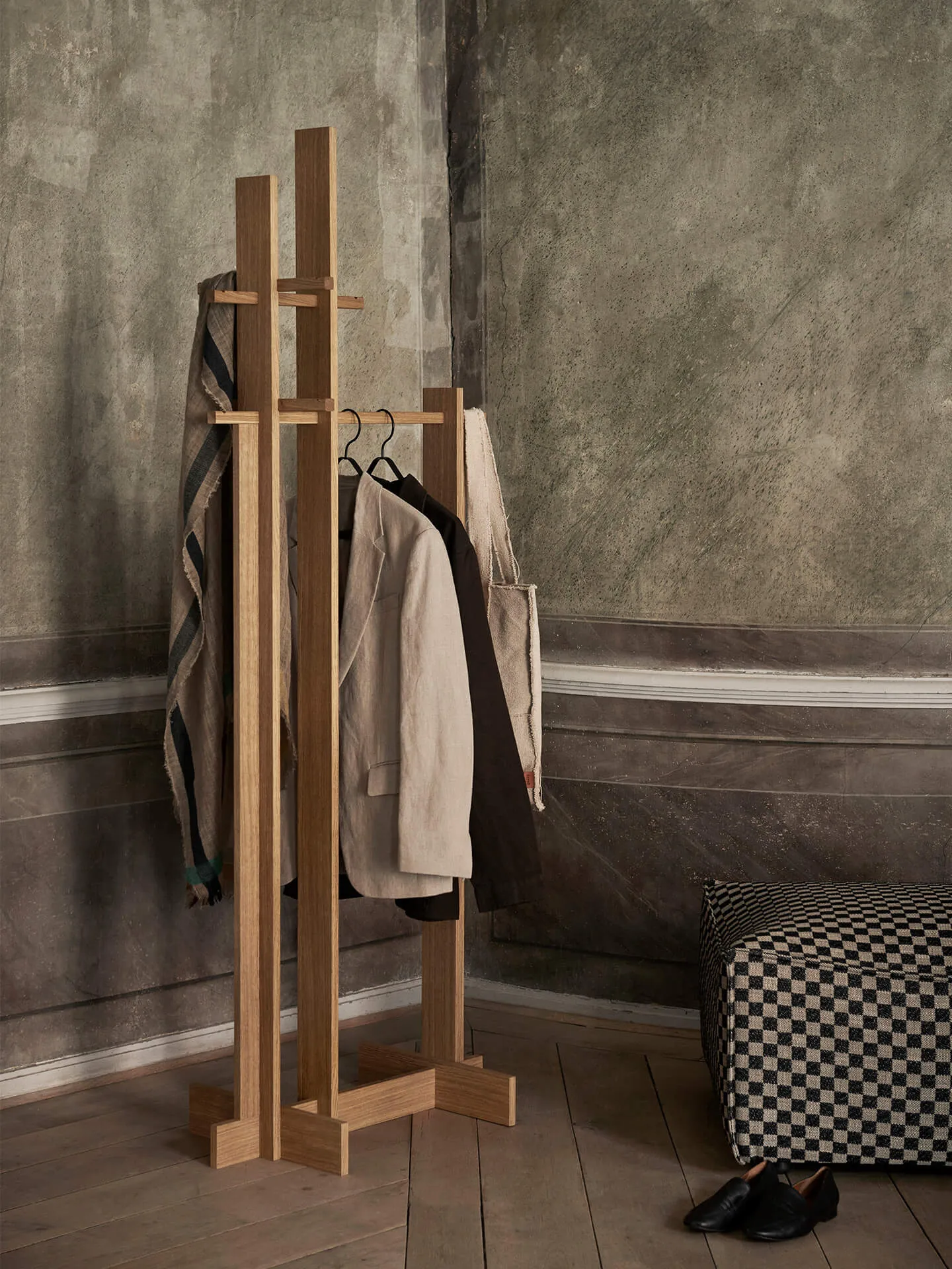 Appendiabiti Bridge Clothes Stand, Quercia oliata Ferm Living