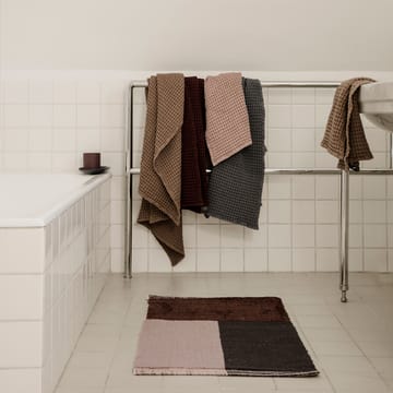 Asciugamano in cotone ecologico marrone chiaro - 50x100 cm - Ferm Living