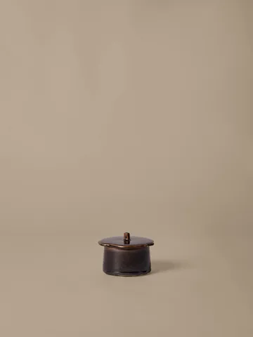 Barattolo Marnen con coperchio - Carob brown, Ø13x7 cm - Ferm Living