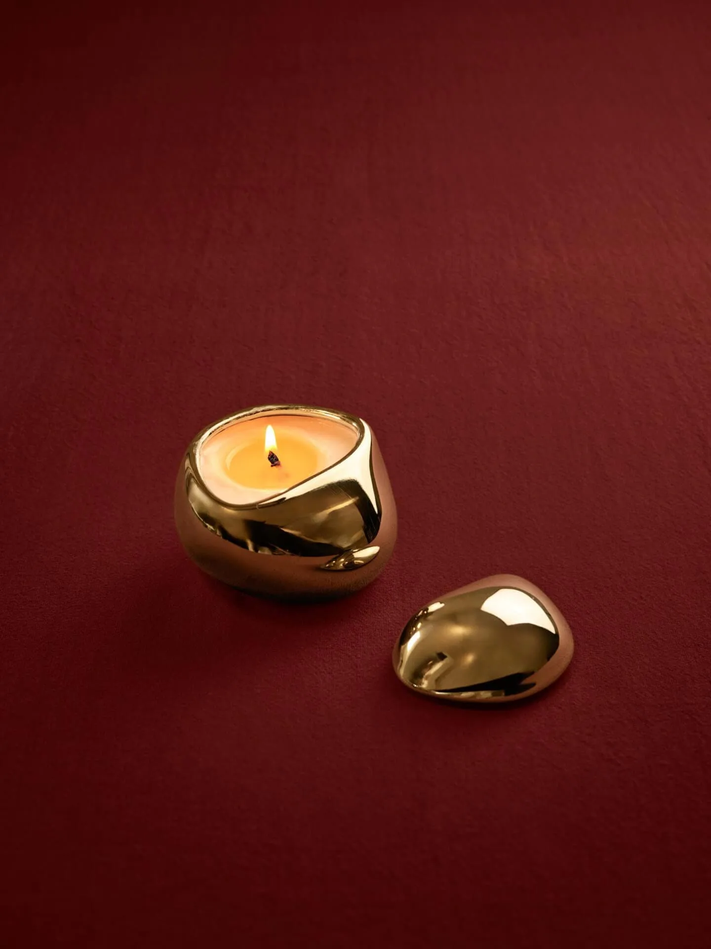 Bellure candela profumata 40 h, Finitura ottone Ferm Living