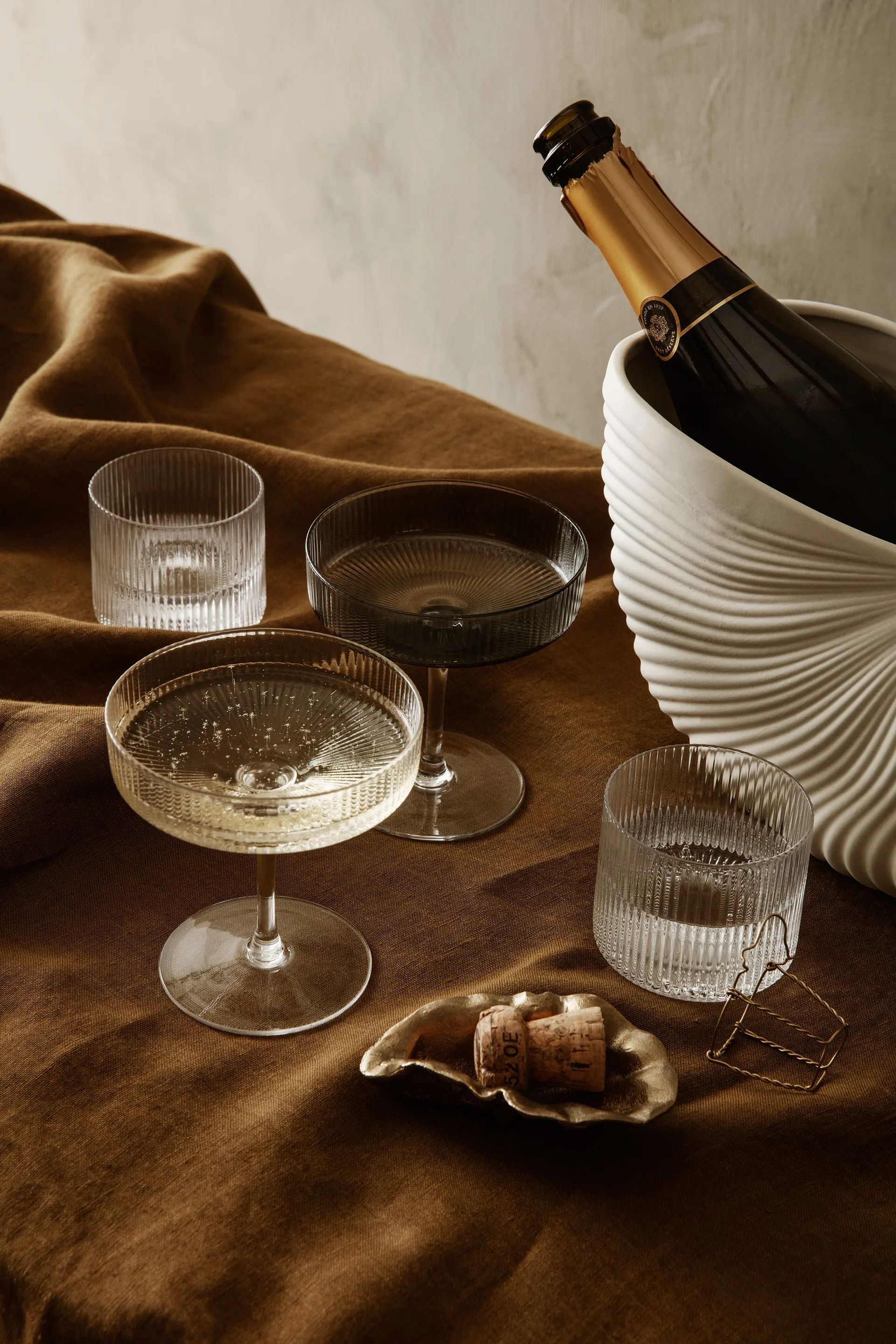 Bicchiere da champagne Ripple confezione da 2, trasparente Ferm Living
