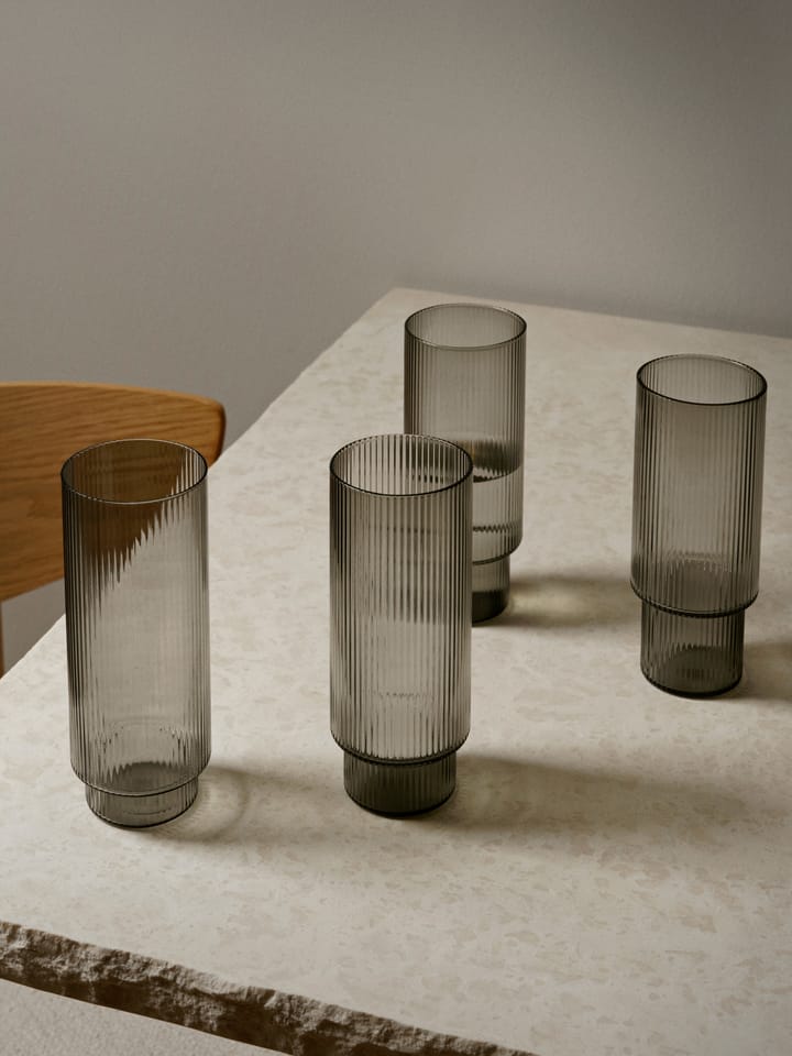 Bicchiere da long drink Ripple confezione da 4, smoked grey Ferm Living