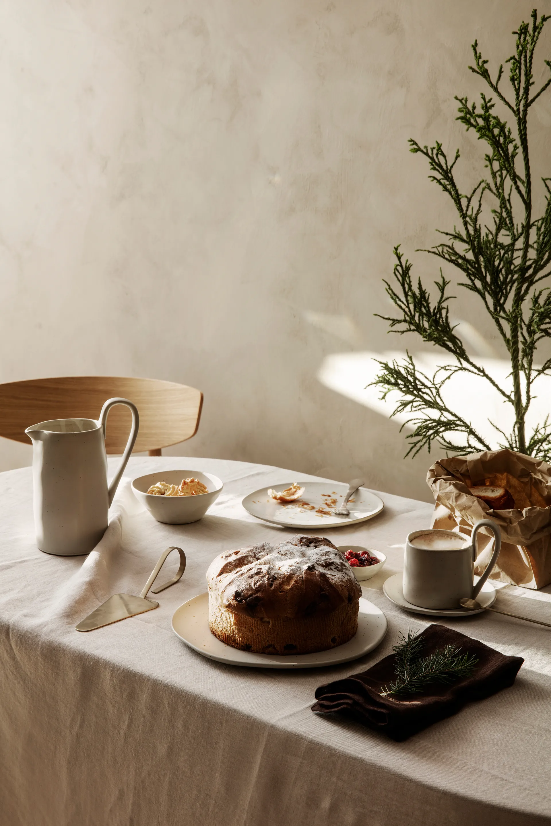 Brocca Flow 1 L, Off-white speckle Ferm Living