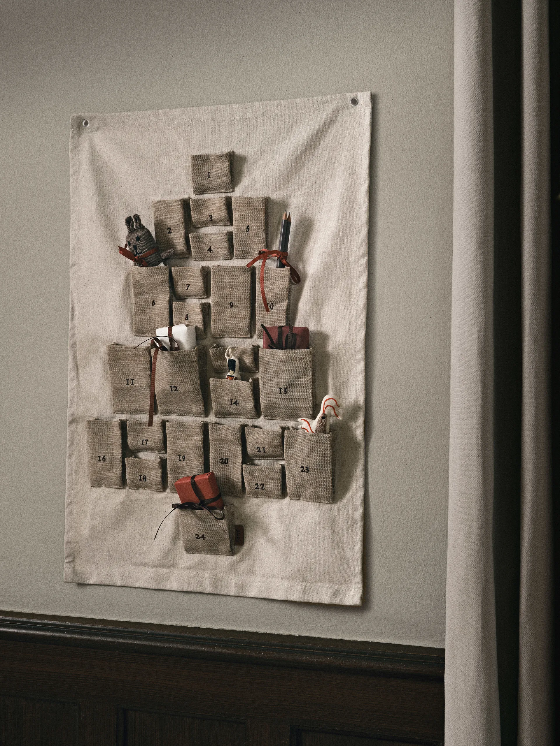 Calendario dell'Avvento Pine, Mini, 50x69 cm Ferm Living