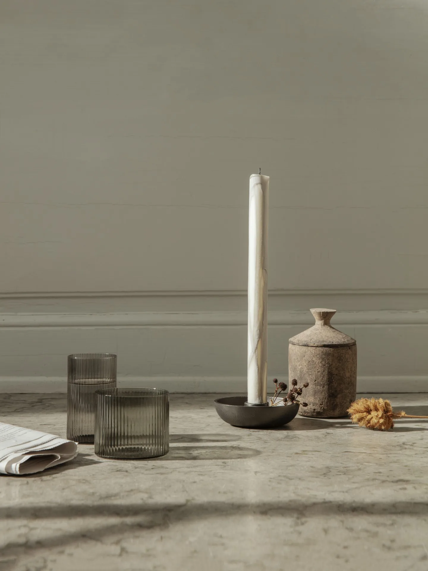 Candela in stearina Dryp confezione da 2, Warm grey Ferm Living