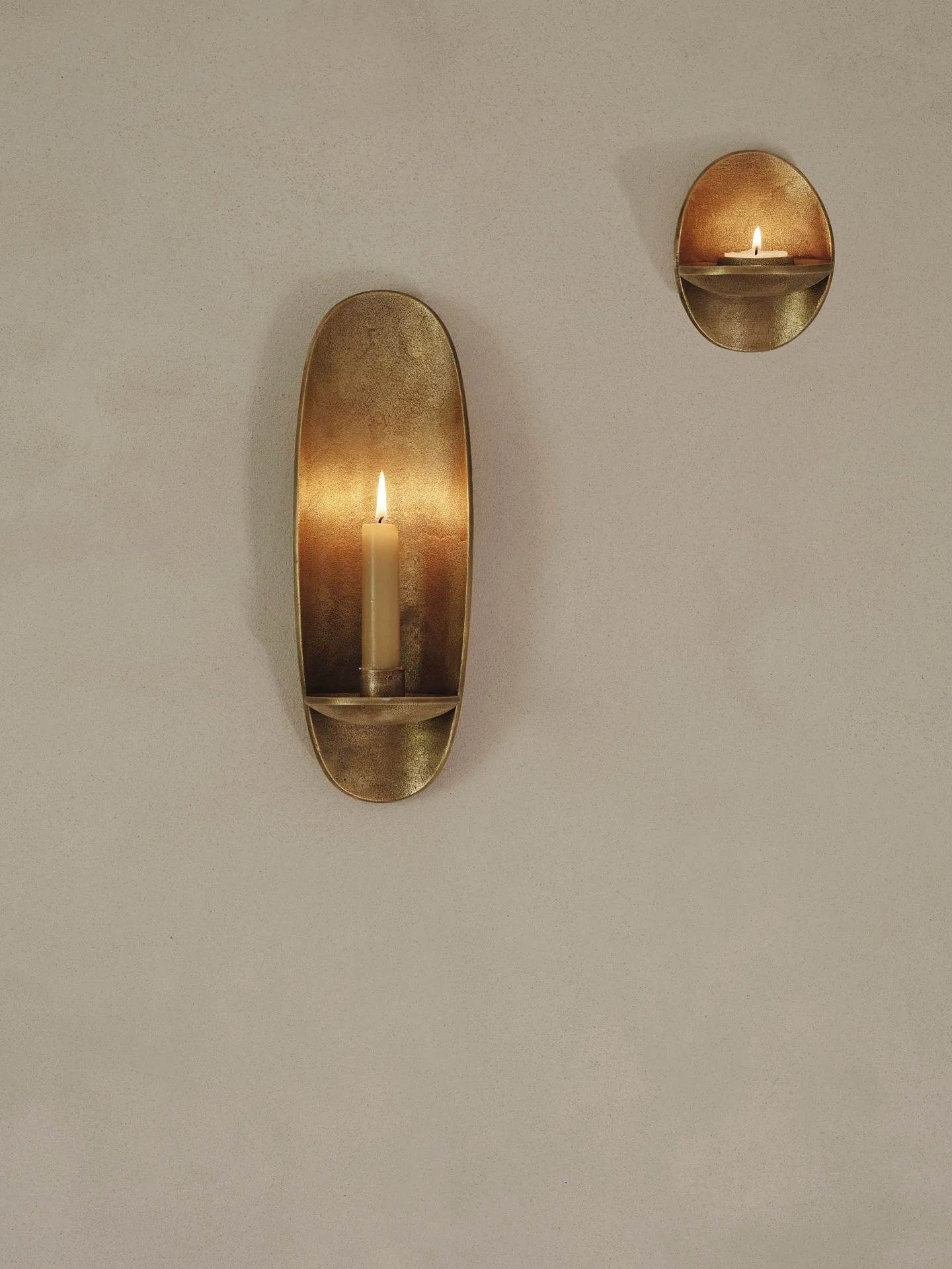 Candeliere da parete Agapé, Brass finish Ferm Living