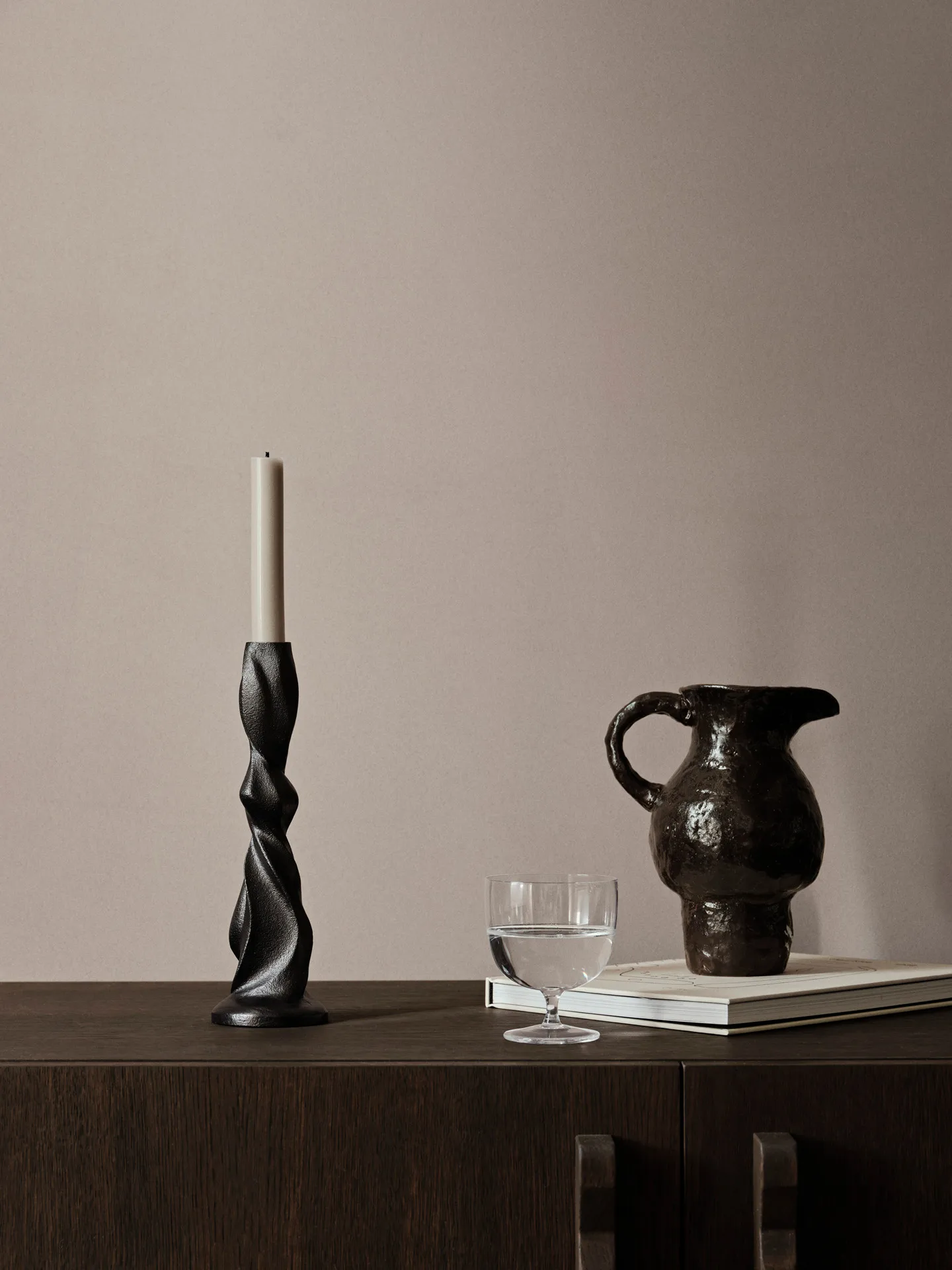 Candeliere Gale 25 cm, Blackened Aluminium Ferm Living