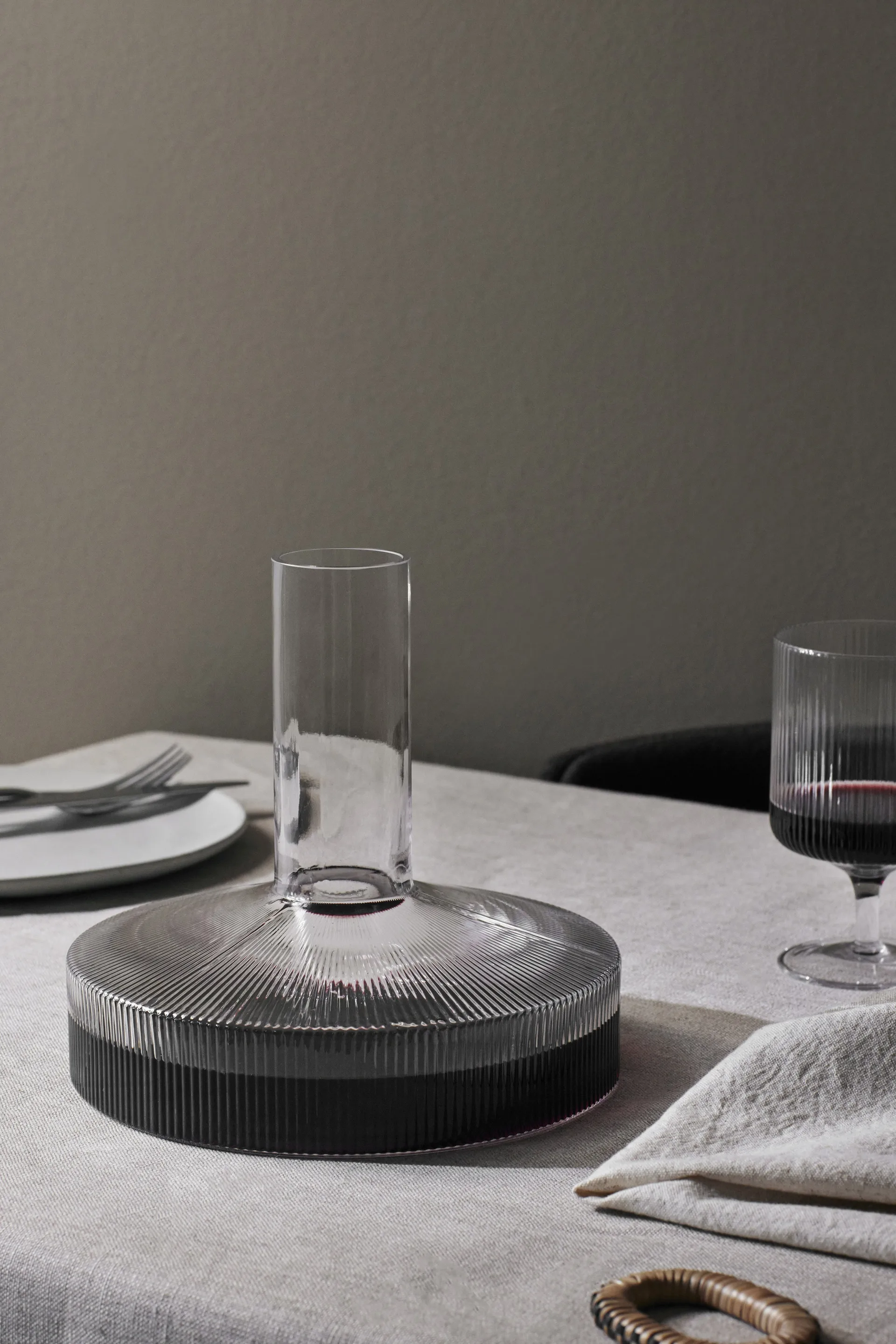 Caraffa e bicchiere Ripple 17 pezzi - Chiaro,  Ferm Living