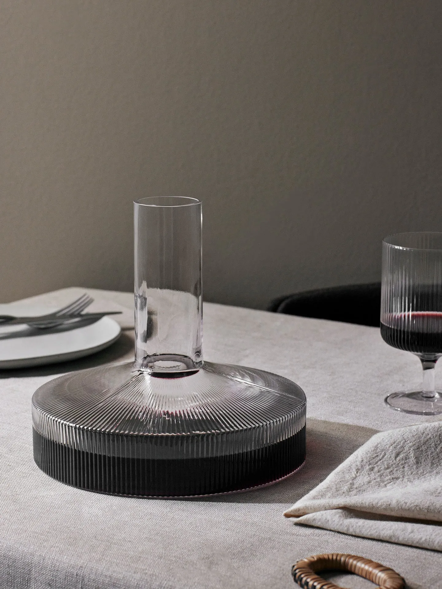 Caraffa e bicchiere Ripple 17 pezzi - Chiaro,  Ferm Living